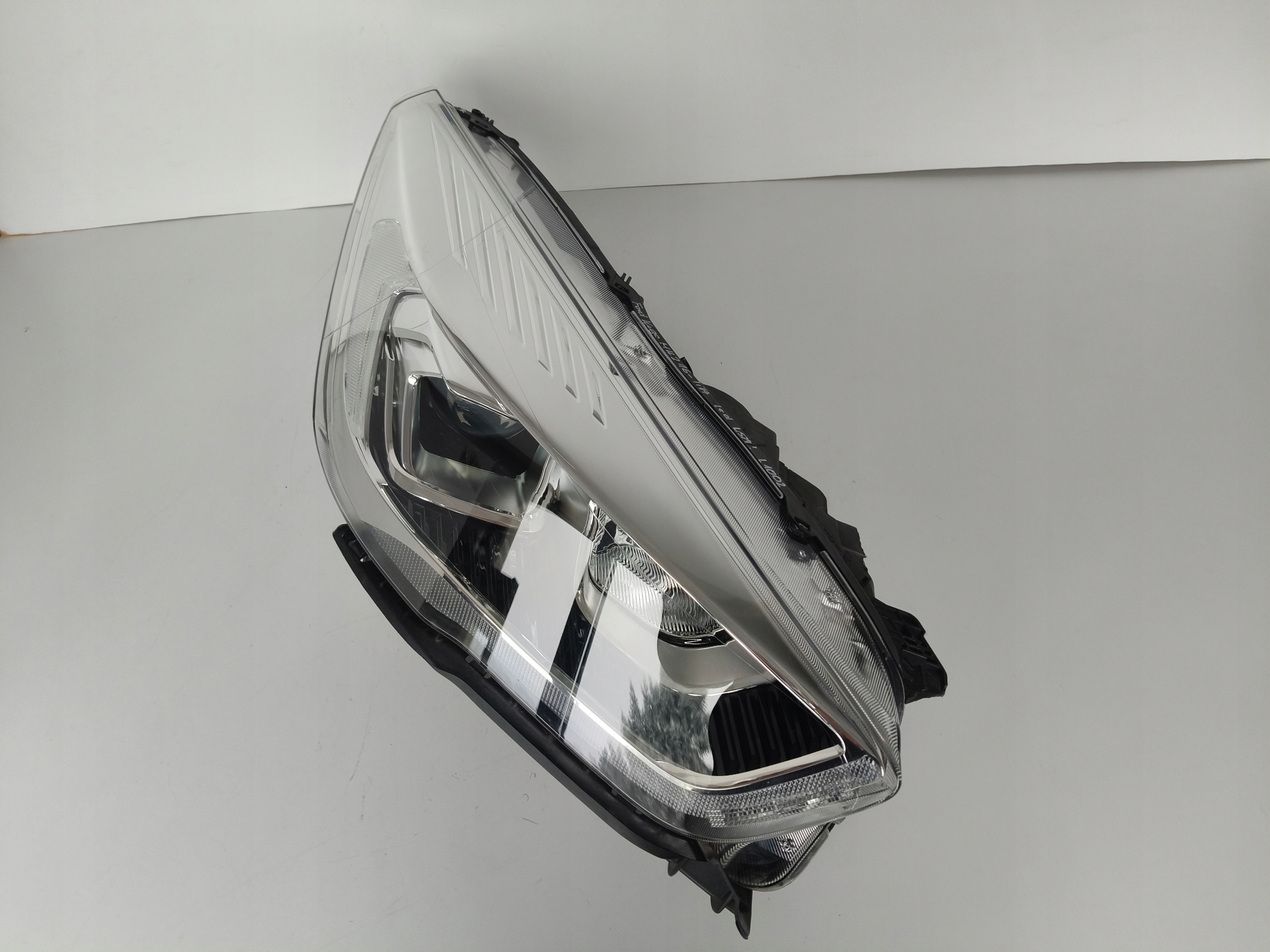 light right REFLEKTOR FORD KUGA MK2 16- LIFT LED