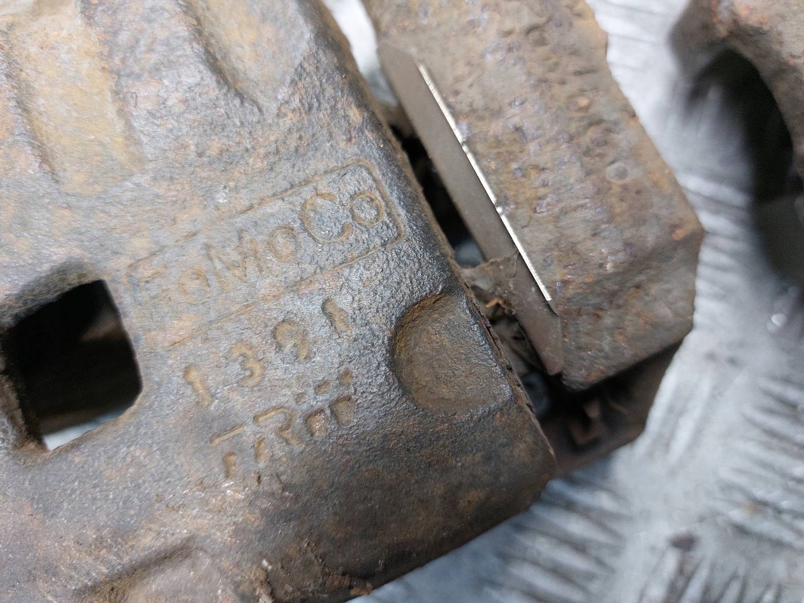 discs brake front + calipers FORD FIESTA MK7 1.4 TDCI