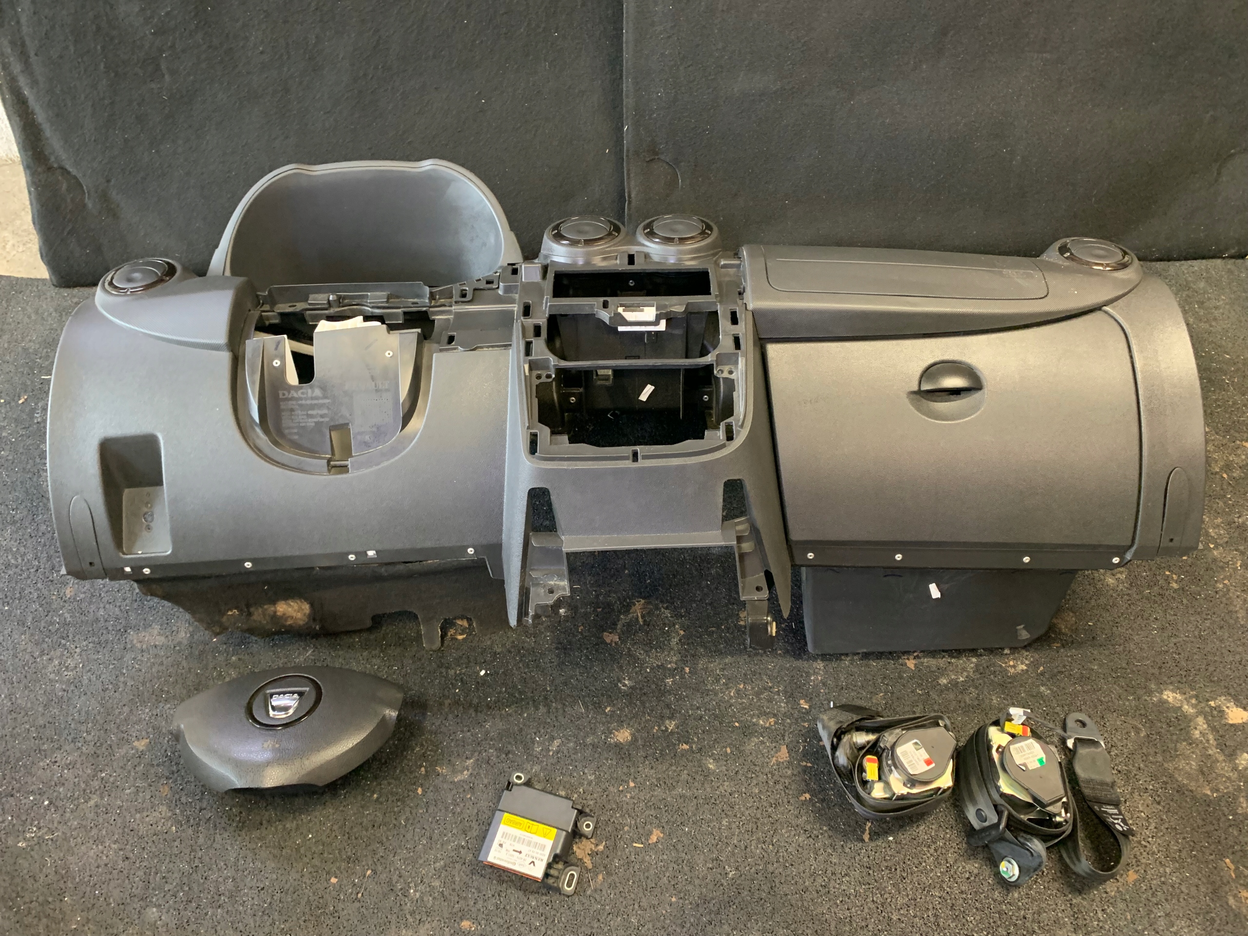 ДОШКА КОНСОЛЬ ПОДУШКА БЕЗПЕКИ КОМПЛЕКТ DUSTER І ДЕМОНТАЖ