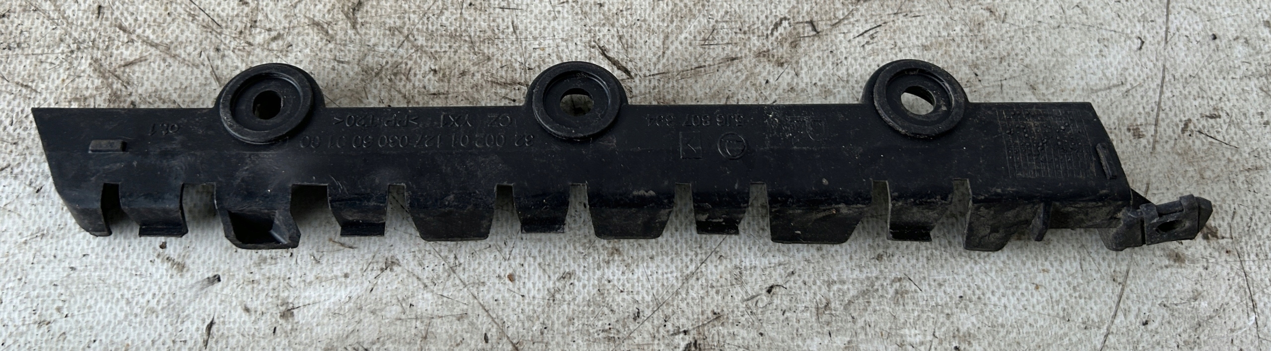 bumper bracket right rear part FABIA II HB 5J6807394