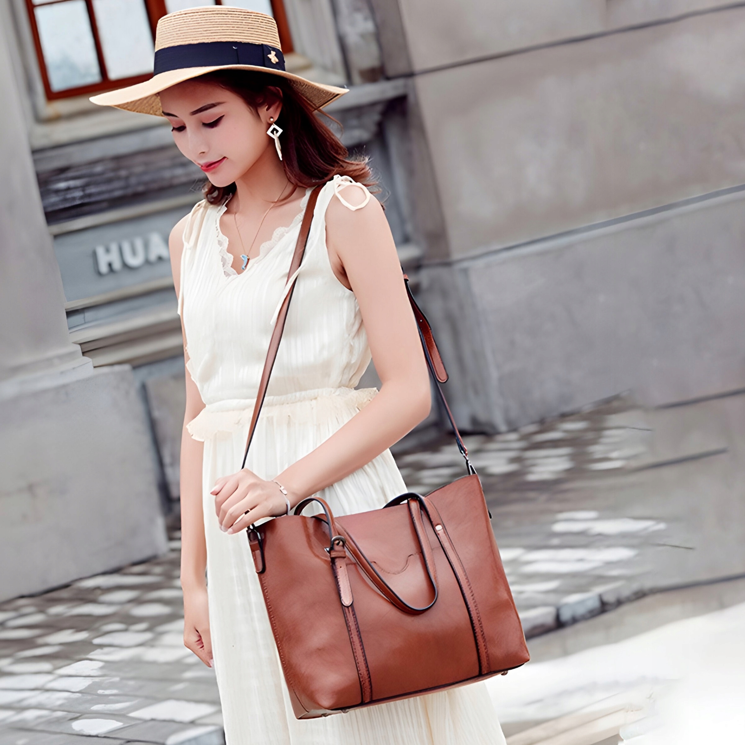 POJEMNA SKÓRZANA TORBA DAMSKA MIEJSKA TOREBKA SKÓRA ELEGANCKA NA RAMIĘ Długość paska 52 cm