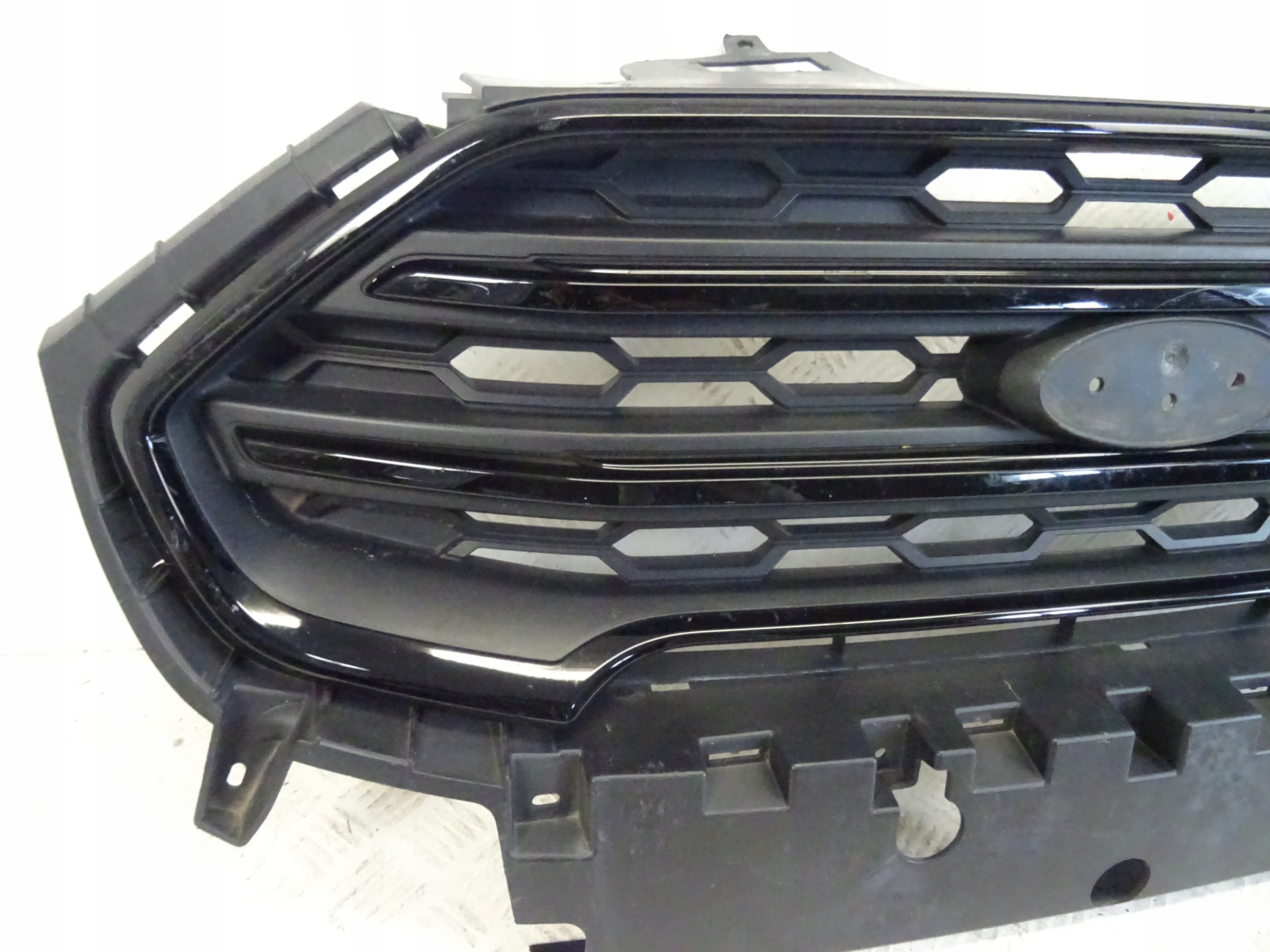 grill grille front front FORD ECOSPORT MK2 LIFT GN15-17B968-E