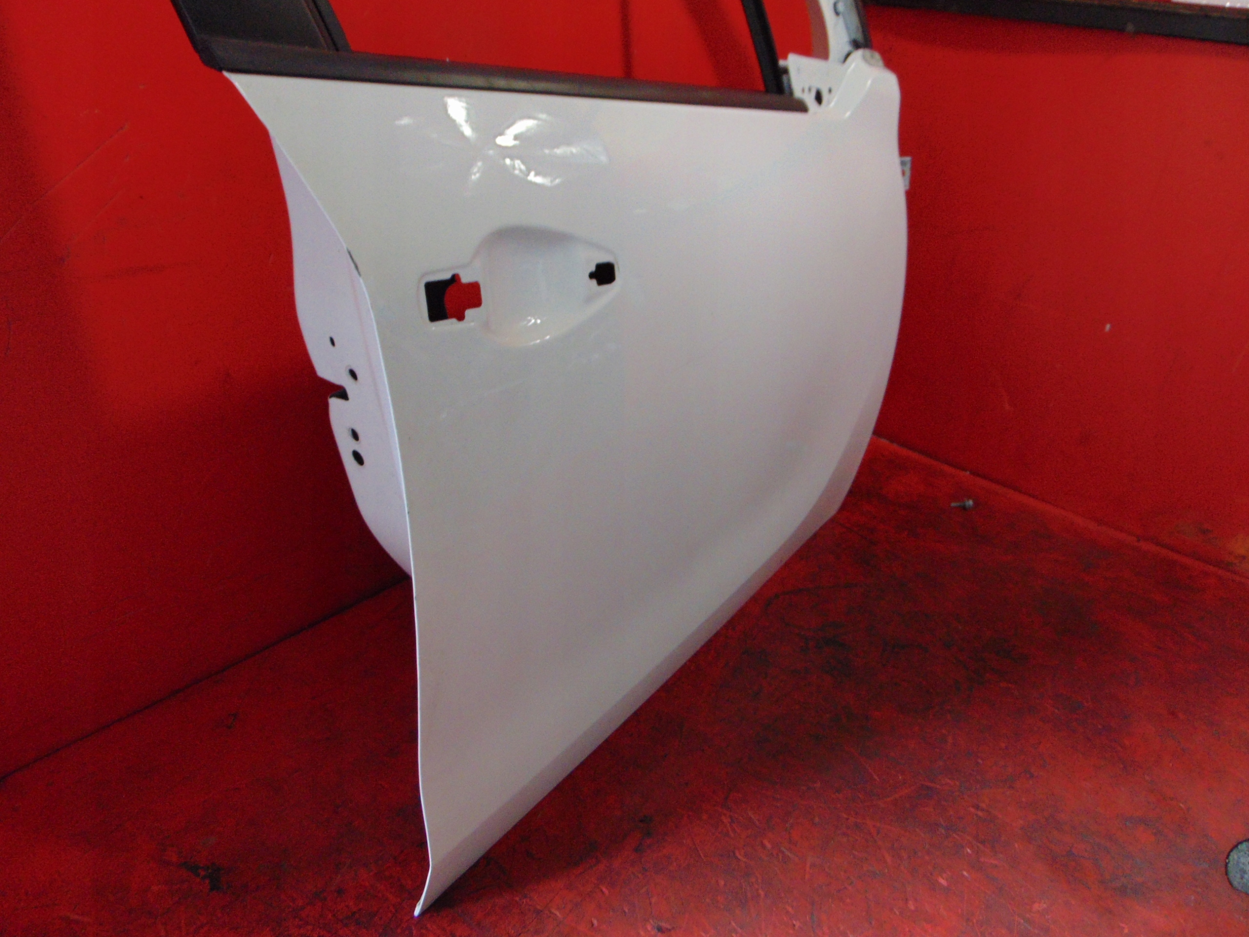 PEUGEOT 208 I DRZWI PRZÓD PRAWE BIAŁE EWP 5D Kolor biały