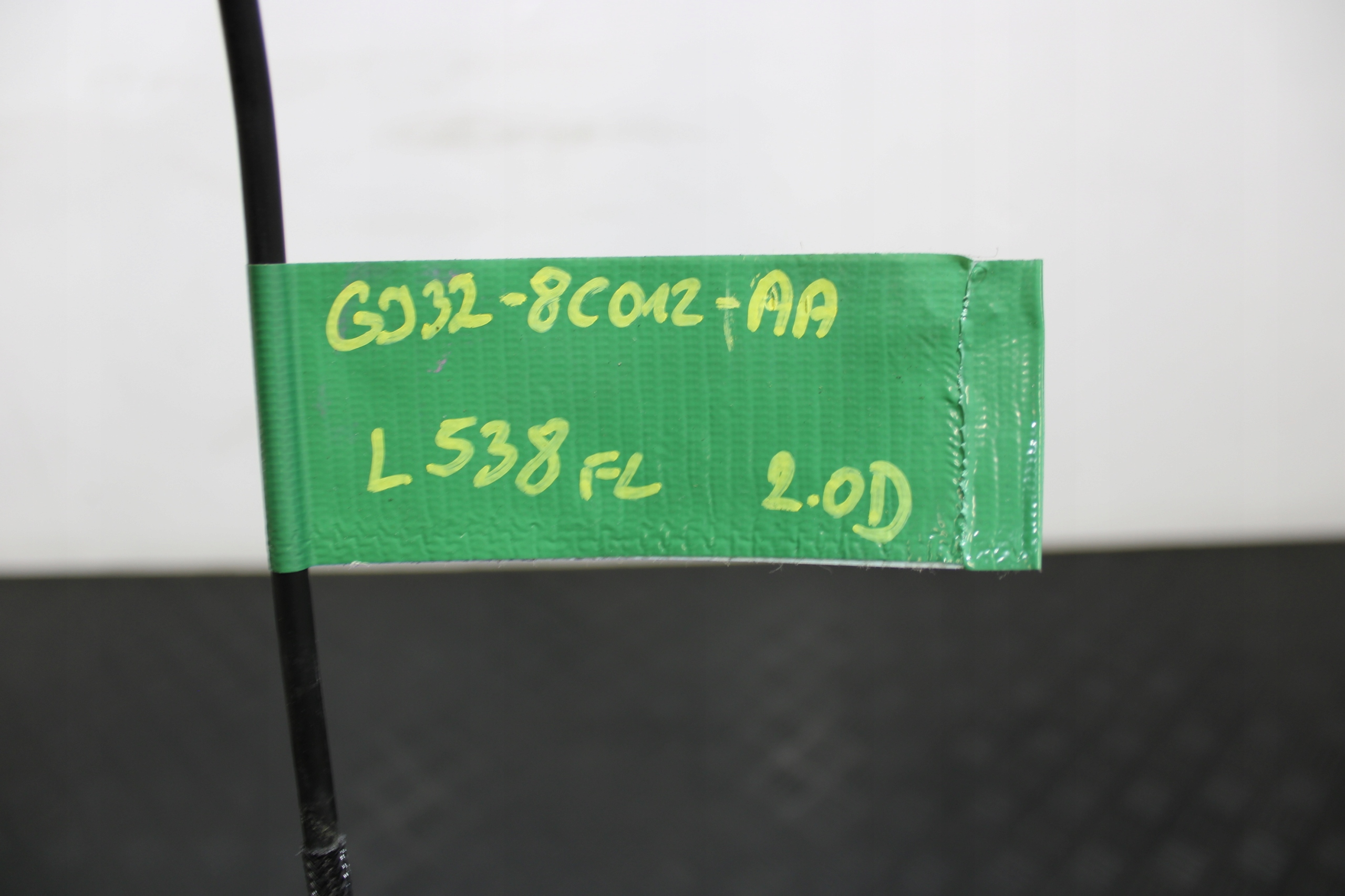 crijevo prijenos vode GJ32-8C012-AA LAND ROVER EVOQUE L538 LIFT DYNAMIC