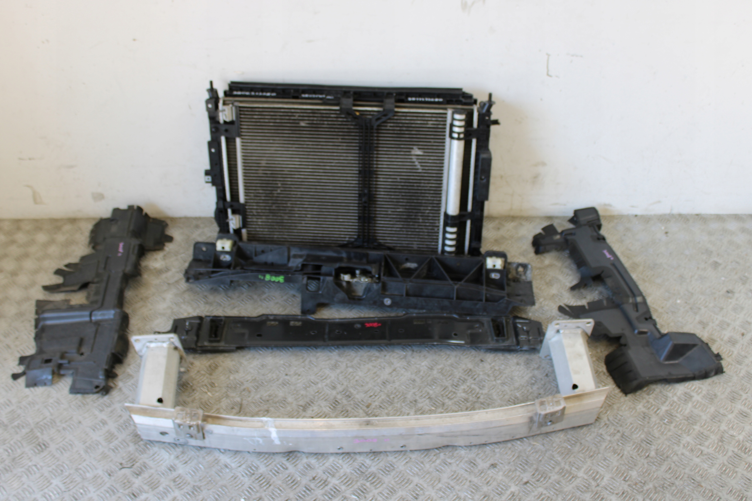 support panel for radiators front radiator pillar PEUGEOT 3008 II 2 1,5 HDI