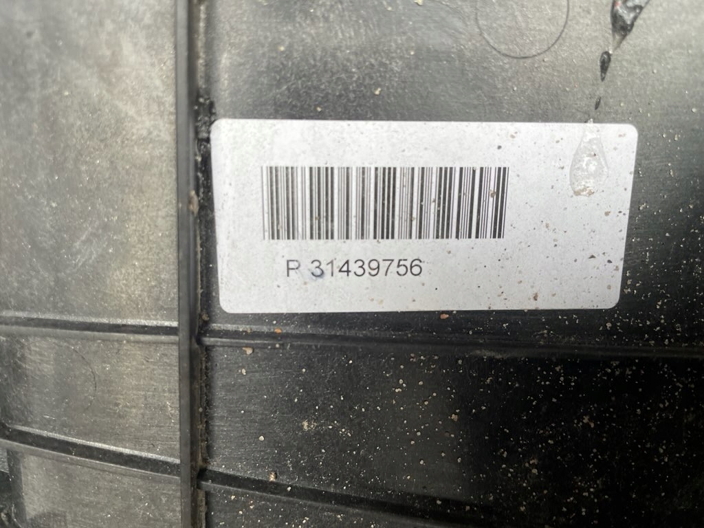 VOLVO XC90 II - originál ventilátor chladiče