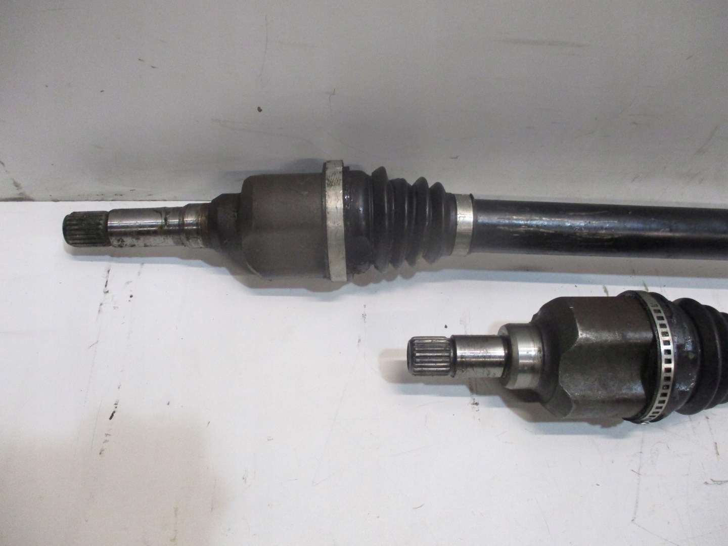 semi-axis right CITROEN C4 CACTUS 1,6HDI