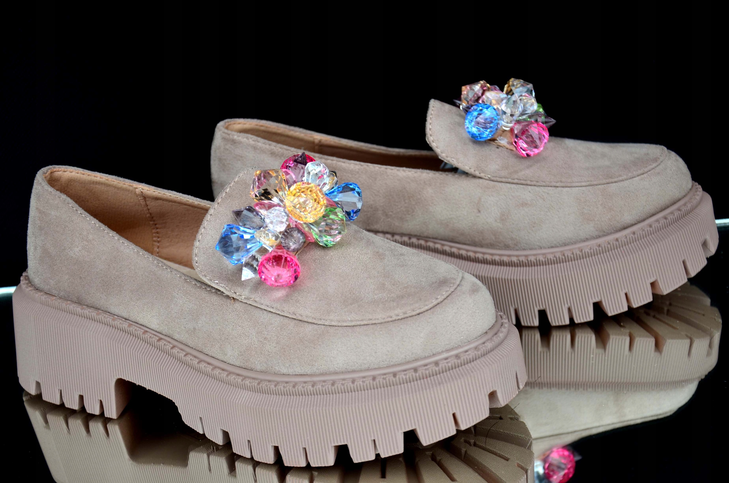 CUDNE DAMSKIE MOKASYNY Z KRYSZTAŁKAMI SKÓRA CASUAL BUTY ITALY STYL EXCLUSIV Model SESSIK 2024 WIOSNA