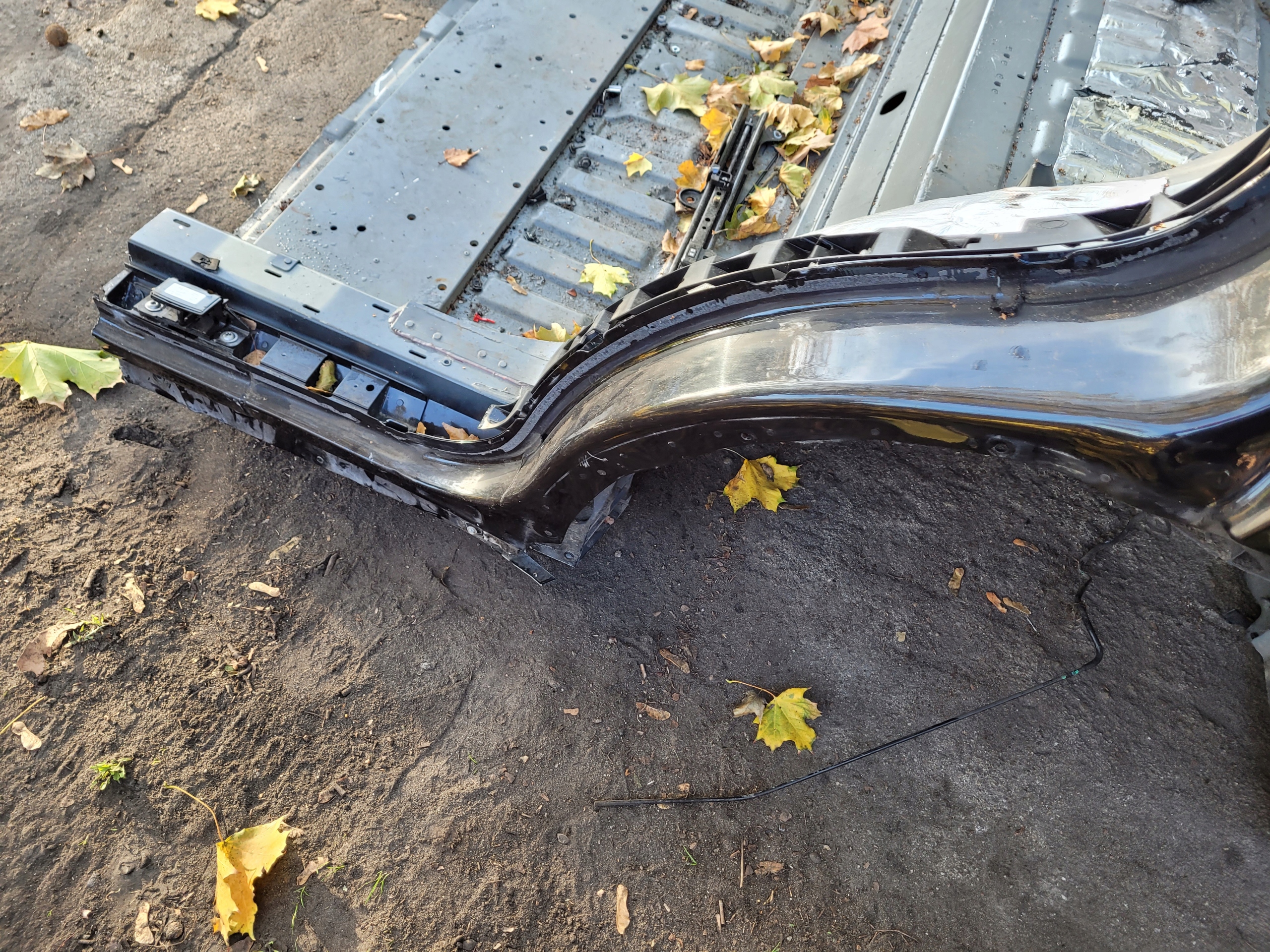 кузов ремень зад крыло левый tesla MODEL X