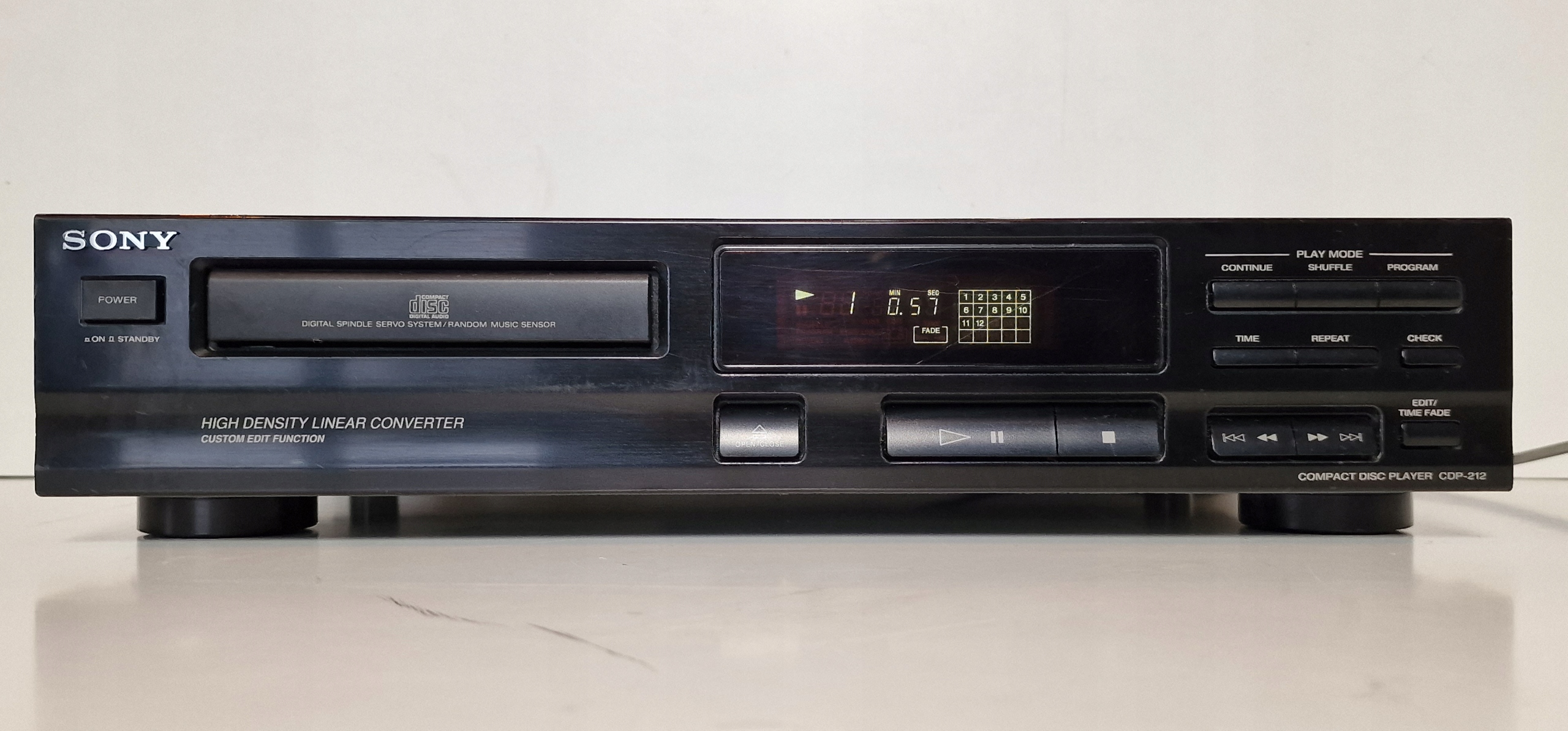 SONY odtwarzacz kompaktowy CD player CDP 212 Marka Sony