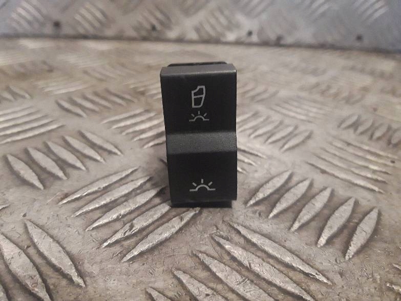 WŁĄCZNIK PRZEŁĄCZNIK OŚWIETLENIA WNĘTRZA MERCEDES ACTROS MP4 A0125454307