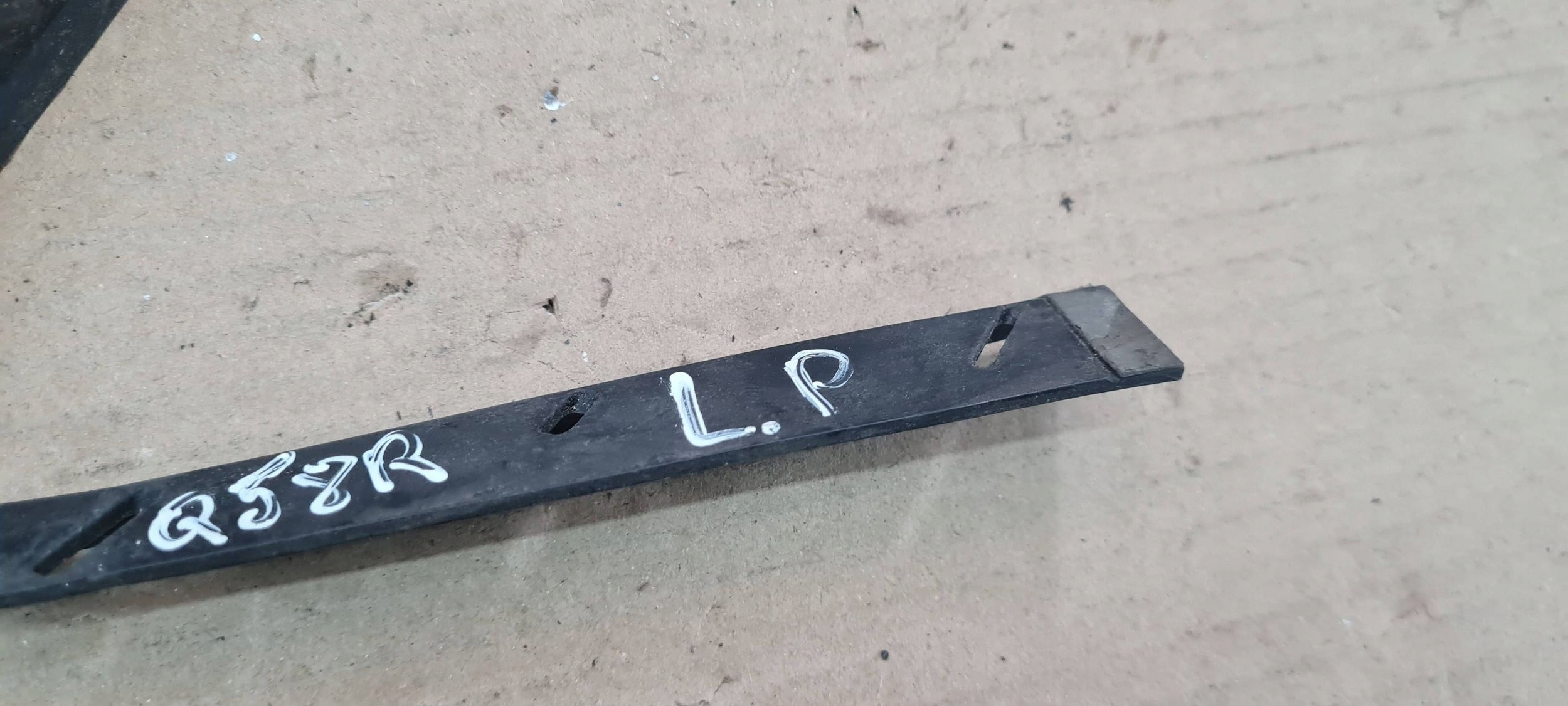 Q5 8R gasket gasket lights left left front 10128-17075
