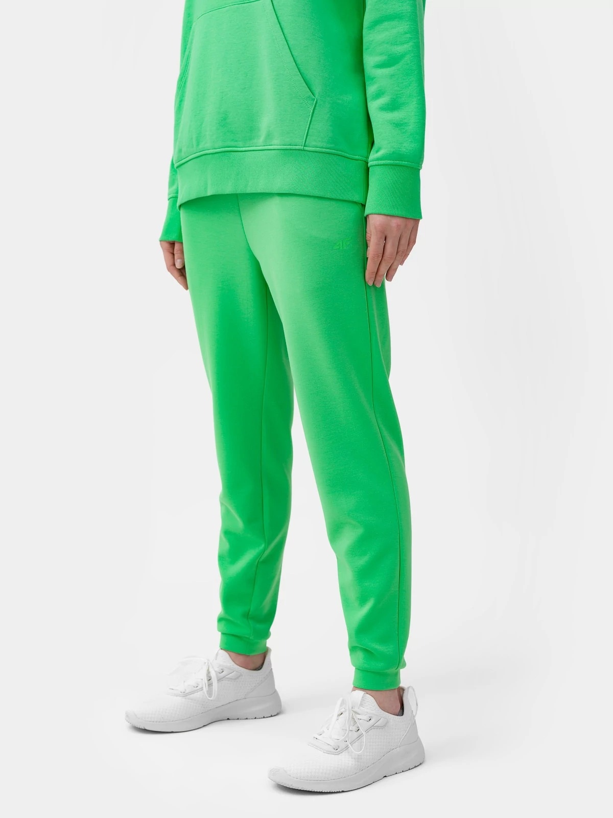 SPODNIE DRESOWE DAMSKIE JOGGERY 4F SPORTOWE WYGODNE NA CO DZIEŃ r. L Kod producenta 4FSS23TTROF333