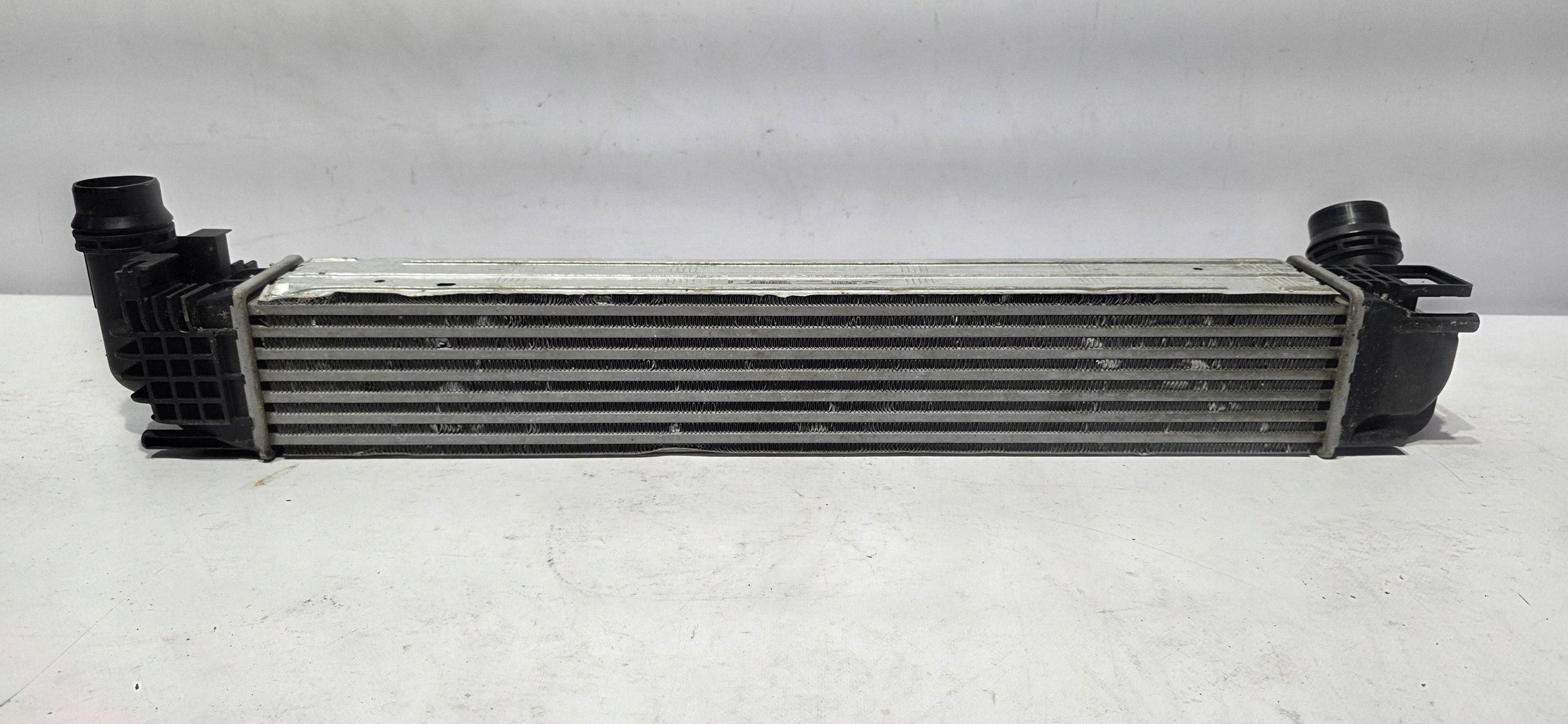 Kühler luft INTERCOOLER DACIA DUSTER und 10-18 Original 8200880552
