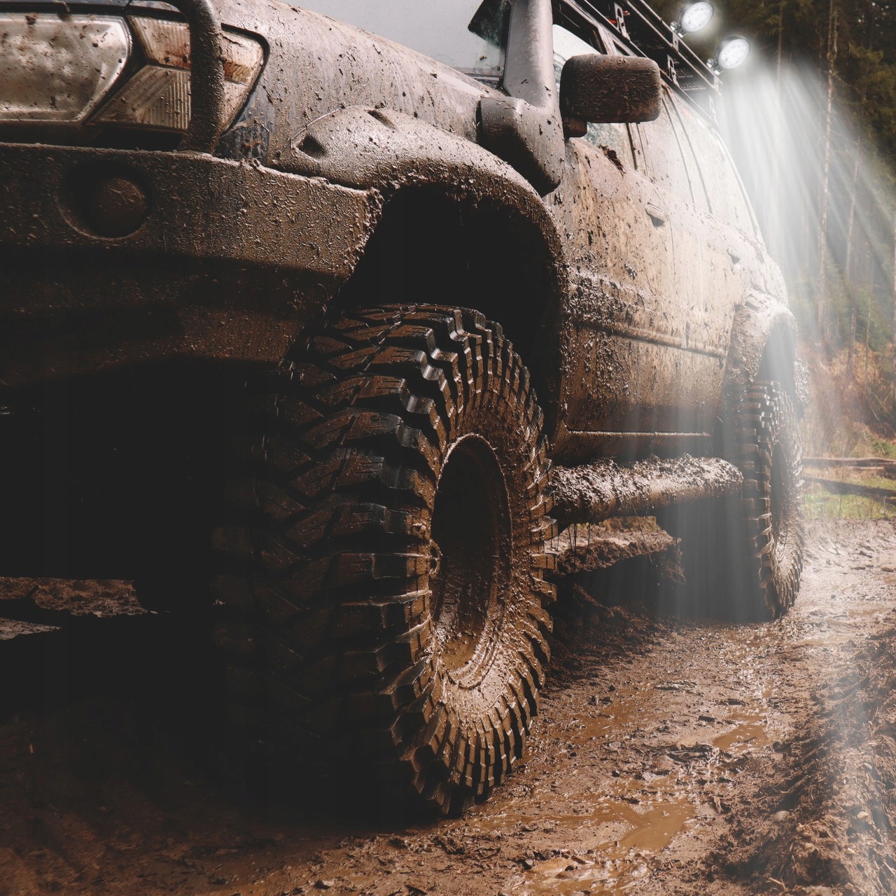 LAMPA 9 LED HALOGEN ROBOCZY SZPERACZ 27W 12V 24V Producent części Retoo