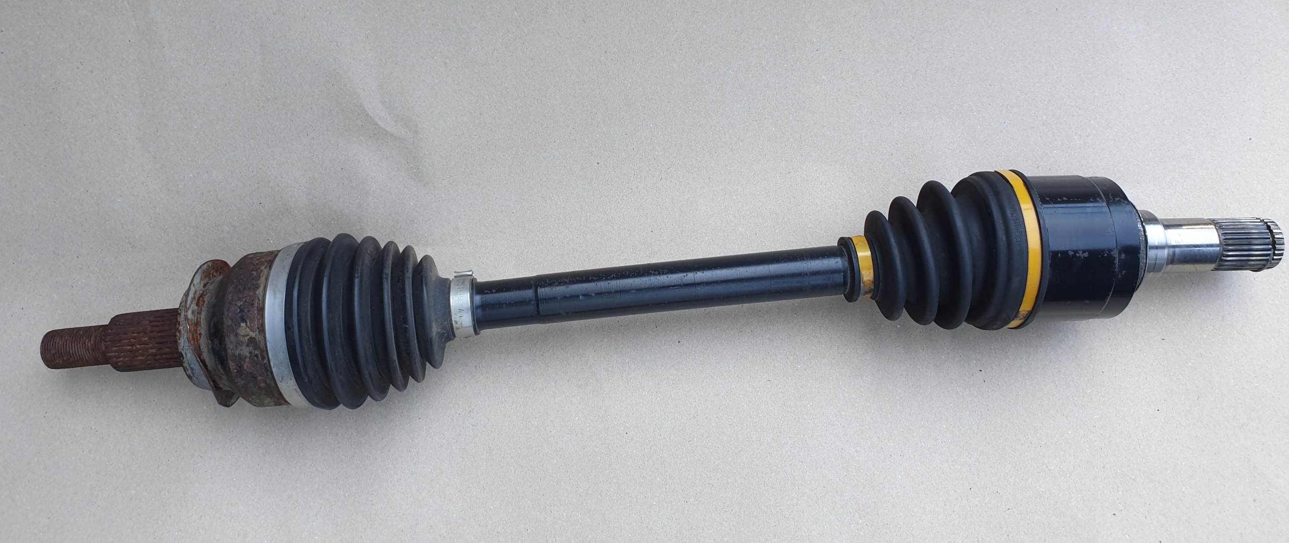 ПЫВВЫСЬ ЛІВА ПЕРЕДНЯ ШРУС MAZDA 6 GJ 2.0 B OE