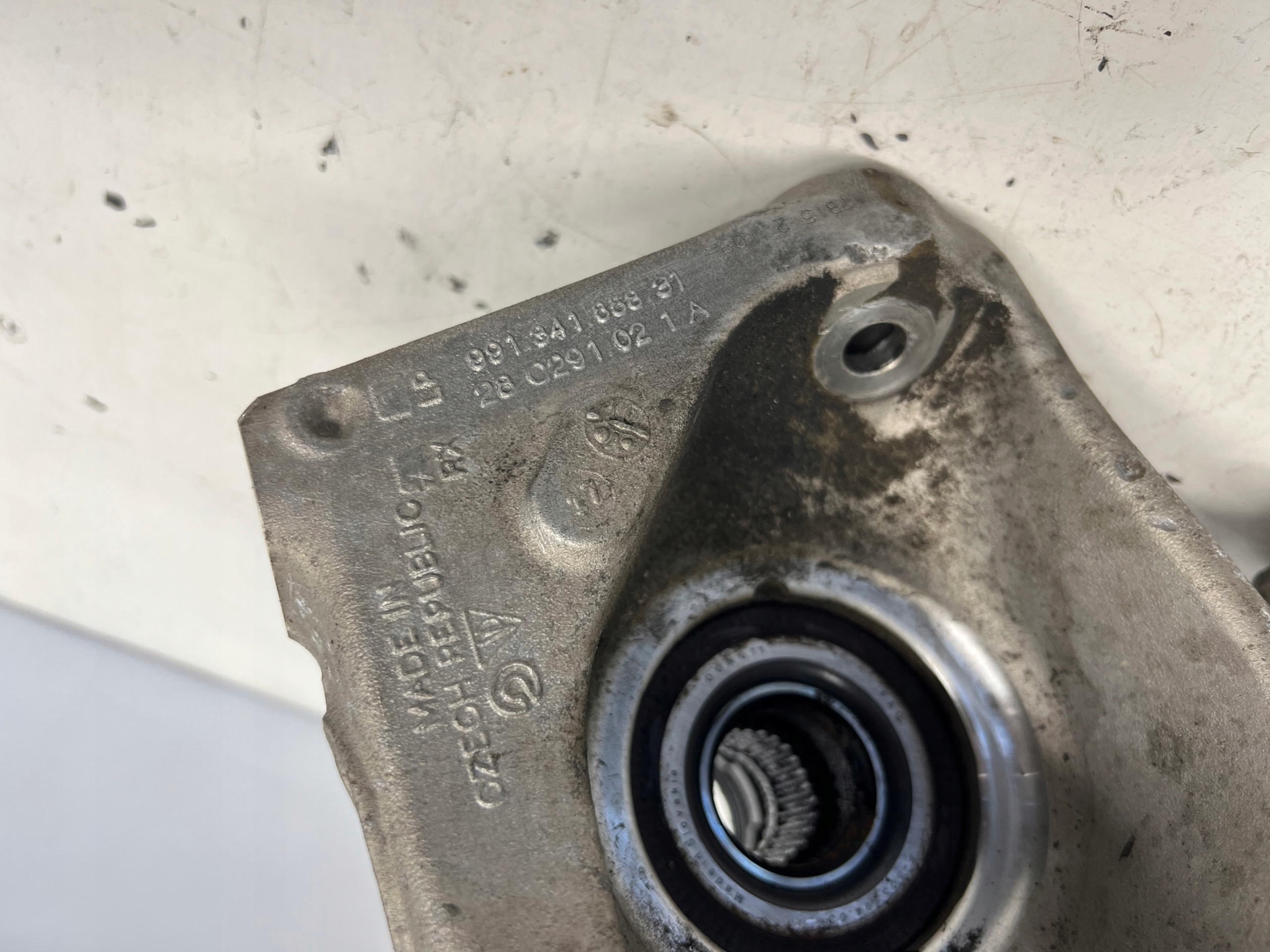 Porsche 911 991 swing right front 99134165831