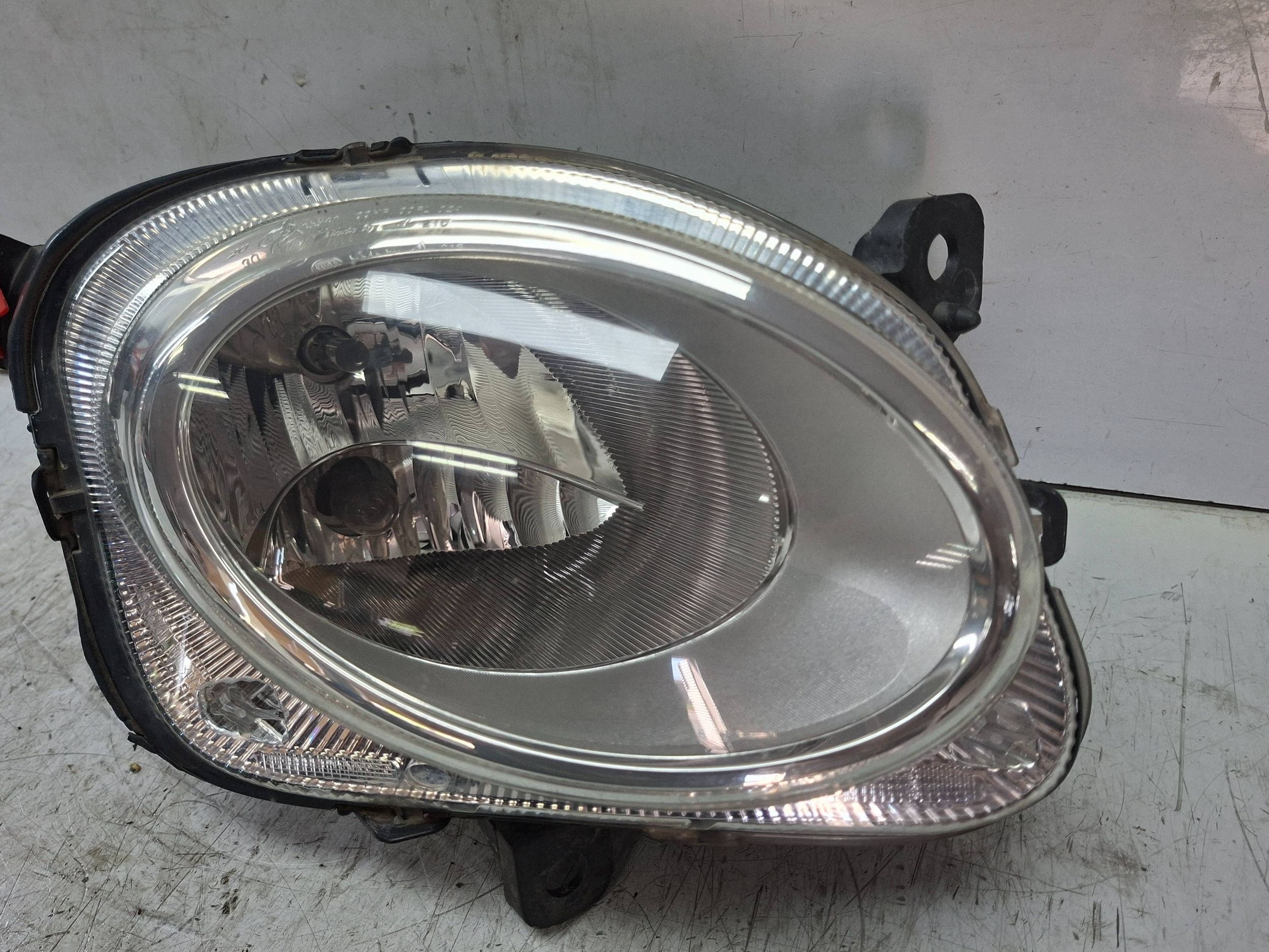 light DZIENNA right front 47500711 FIAT 500L 2012