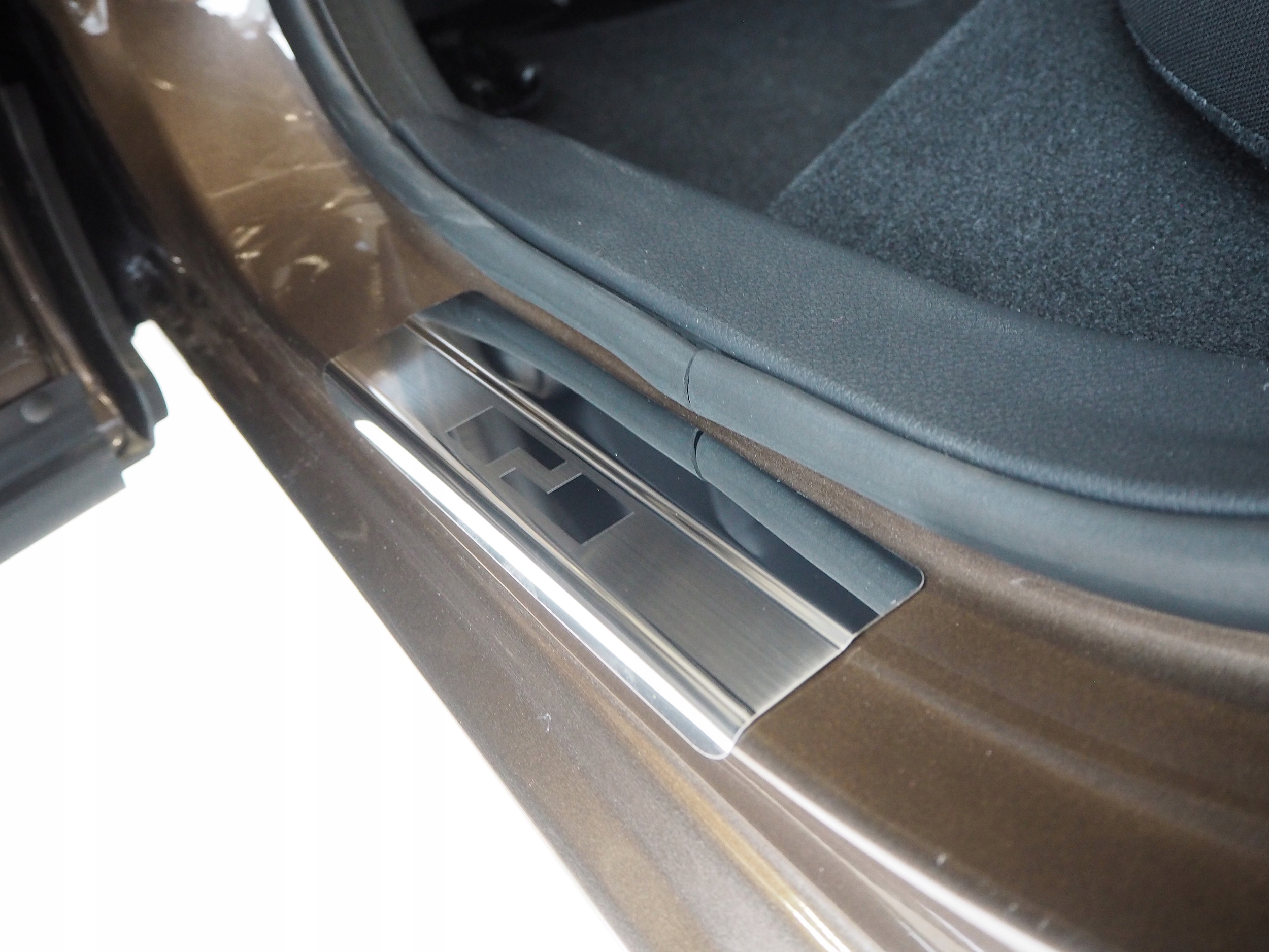 NISSAN QASHQAI I II NAKLADKI LISTWY PROGOWE Manufacturer catalog number 08 0817