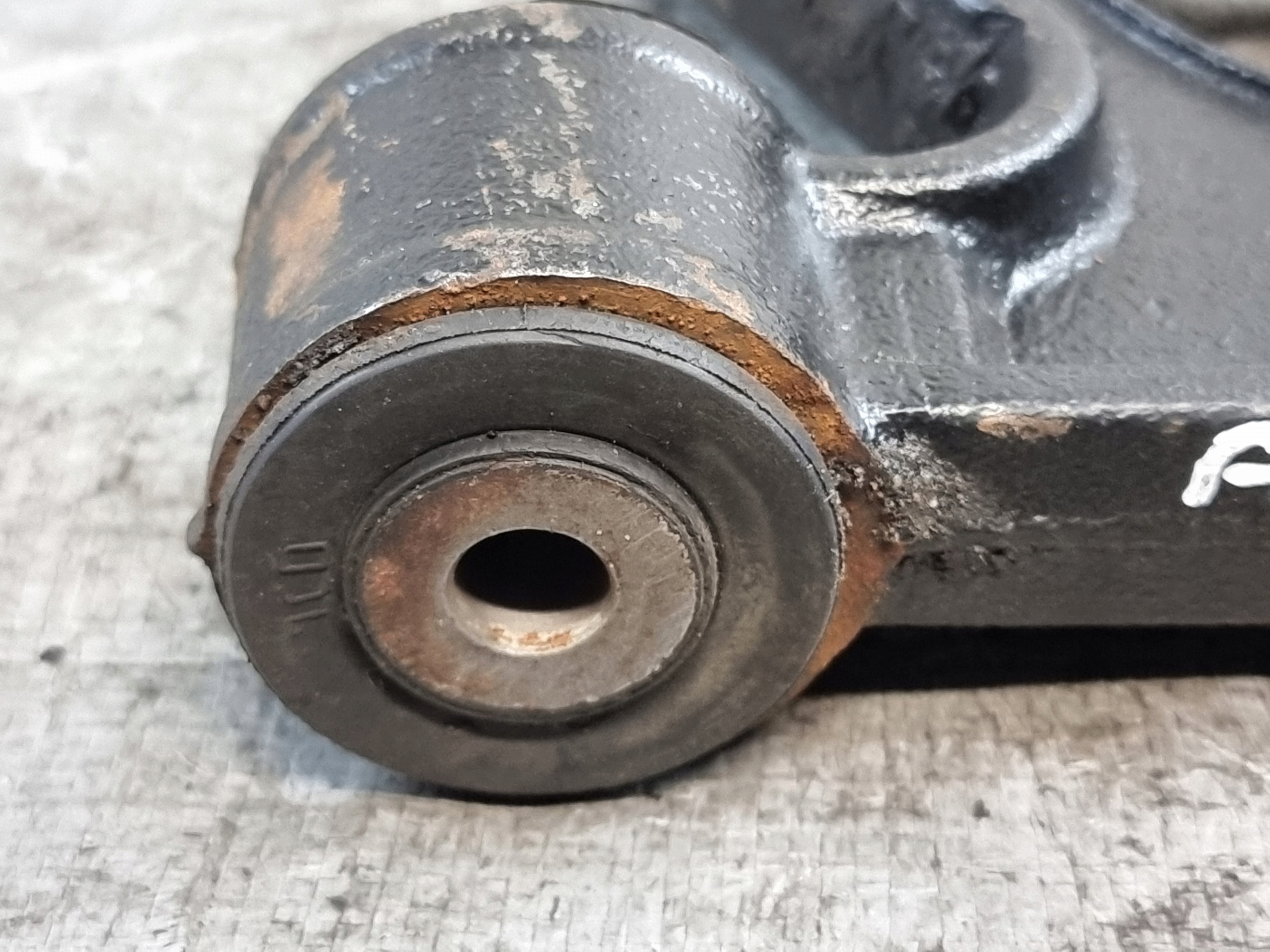 arm left front SEAT ALTEA 05r