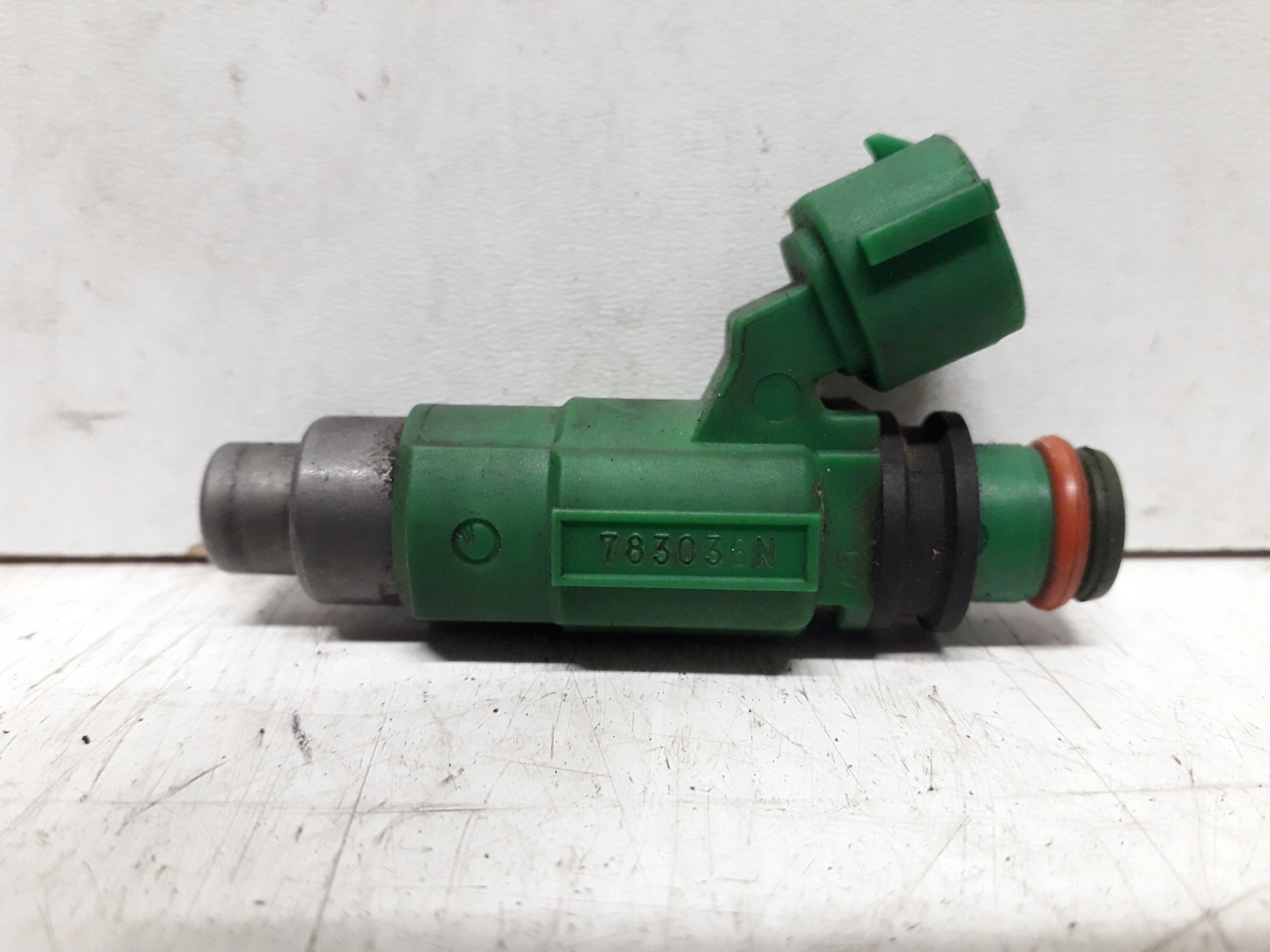 MAZDA PREMACY 626 SUZUKI 2.0 BENZYNA WTRYSKIWACZ INP-783 783036N ZIELONY