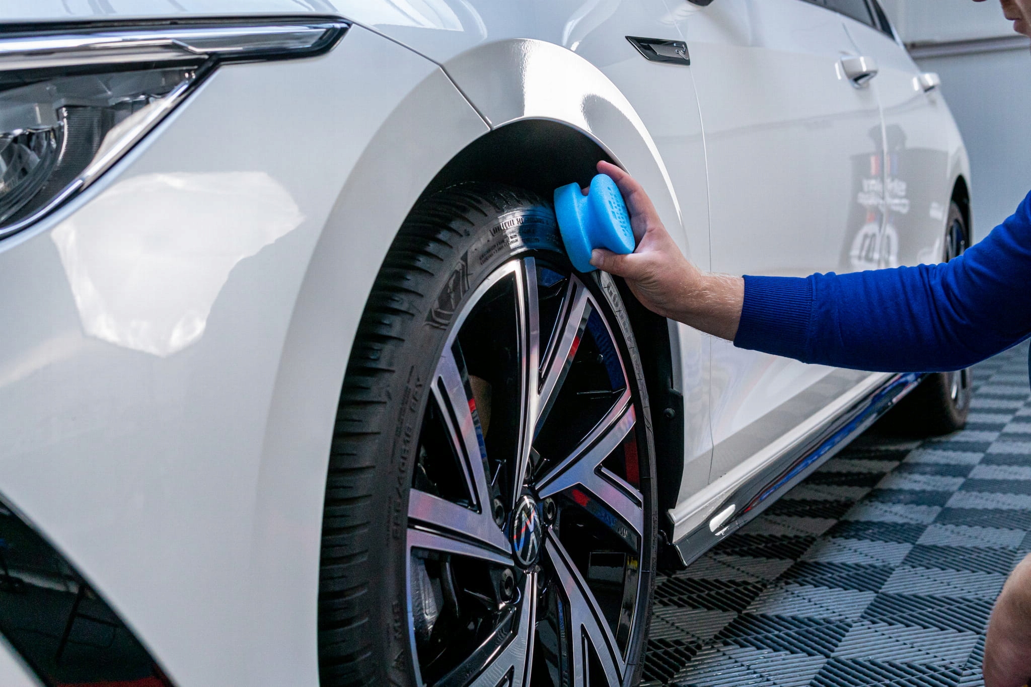 Shiny Garage Back2Black Polymer Tire Dressing 500ml - dressing do opon Producent Shiny Garage