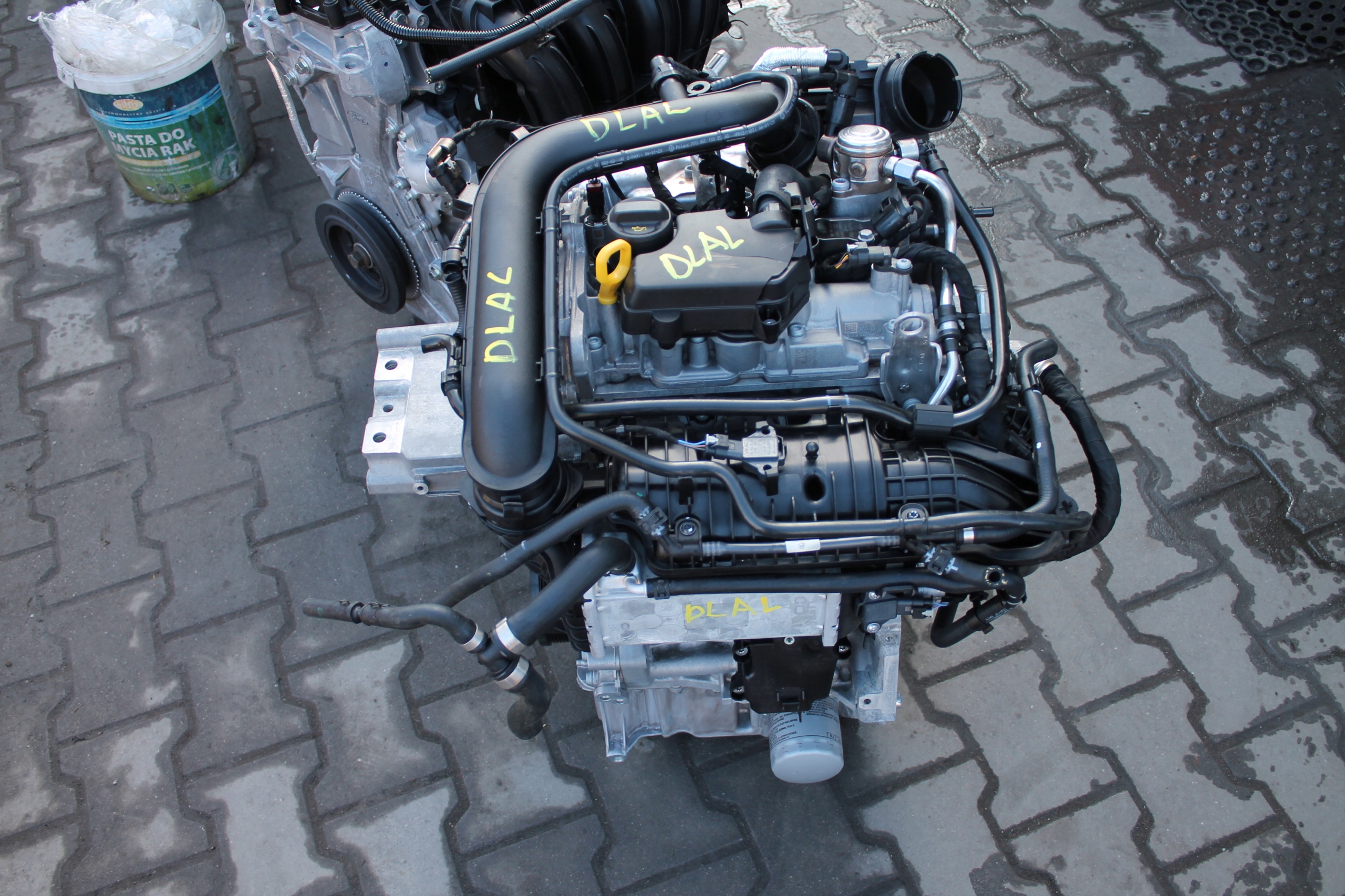engine complete AUDI VW SKODA 1,0 TFSI DLAL 8 TYSKM