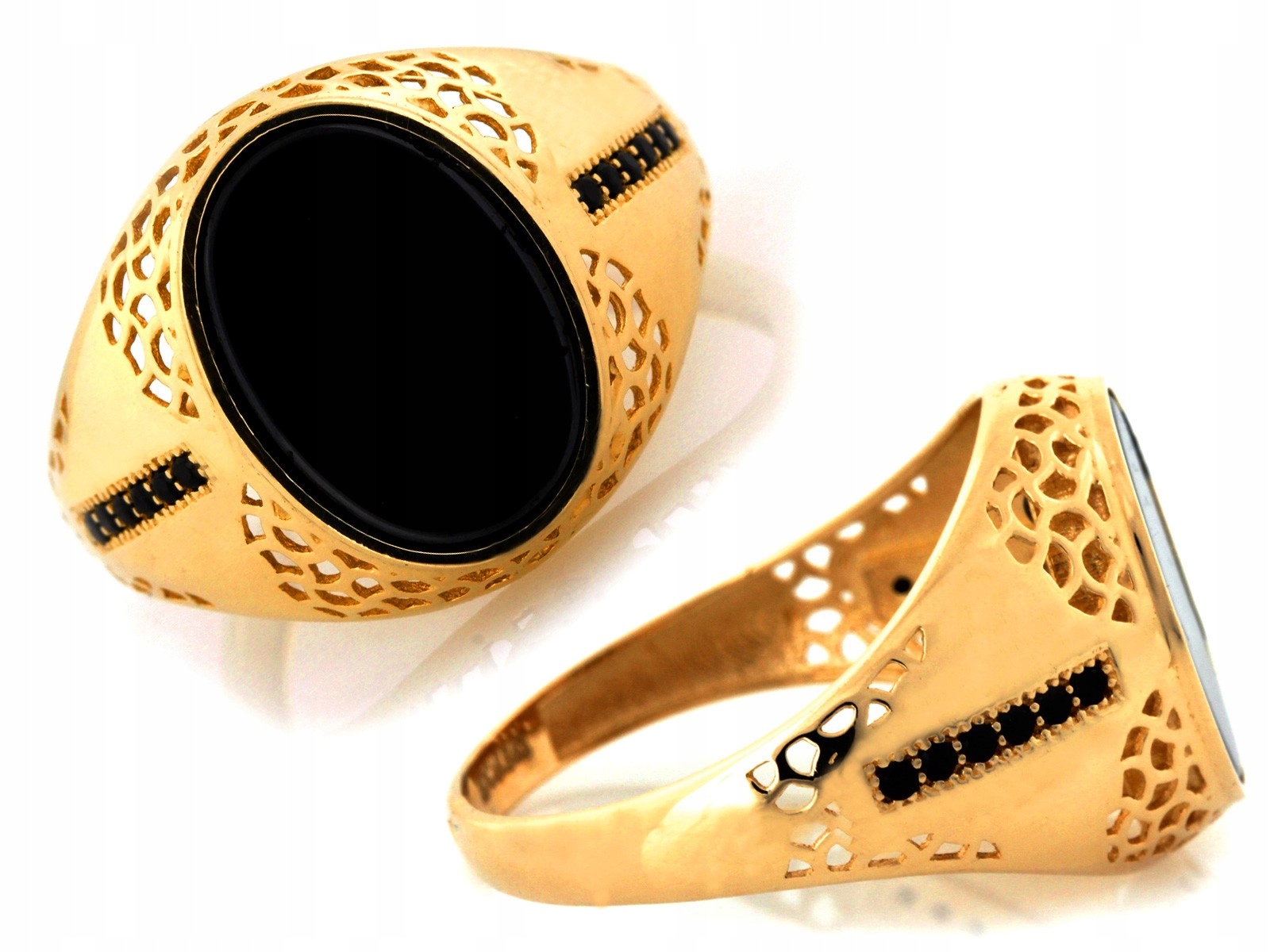 Zlatý prsten 585 s černým onyxem a ažurem, hmotnost 6.42 g, velikost 25