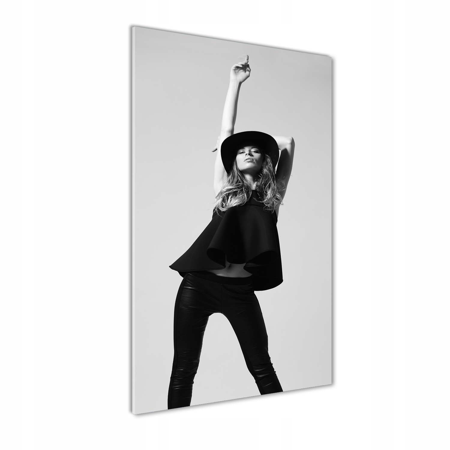

Foto obraz szkło akrylowe Kobieta w czerni 60x120