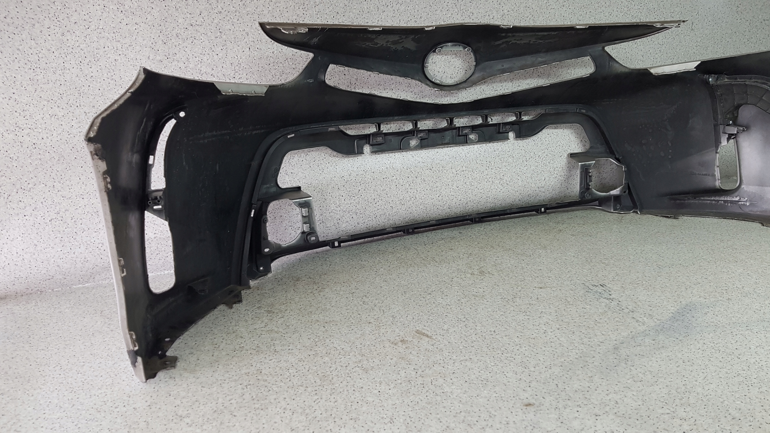 TOYOTA PRIUS + plus LIFT 2015 - bumper front 9738