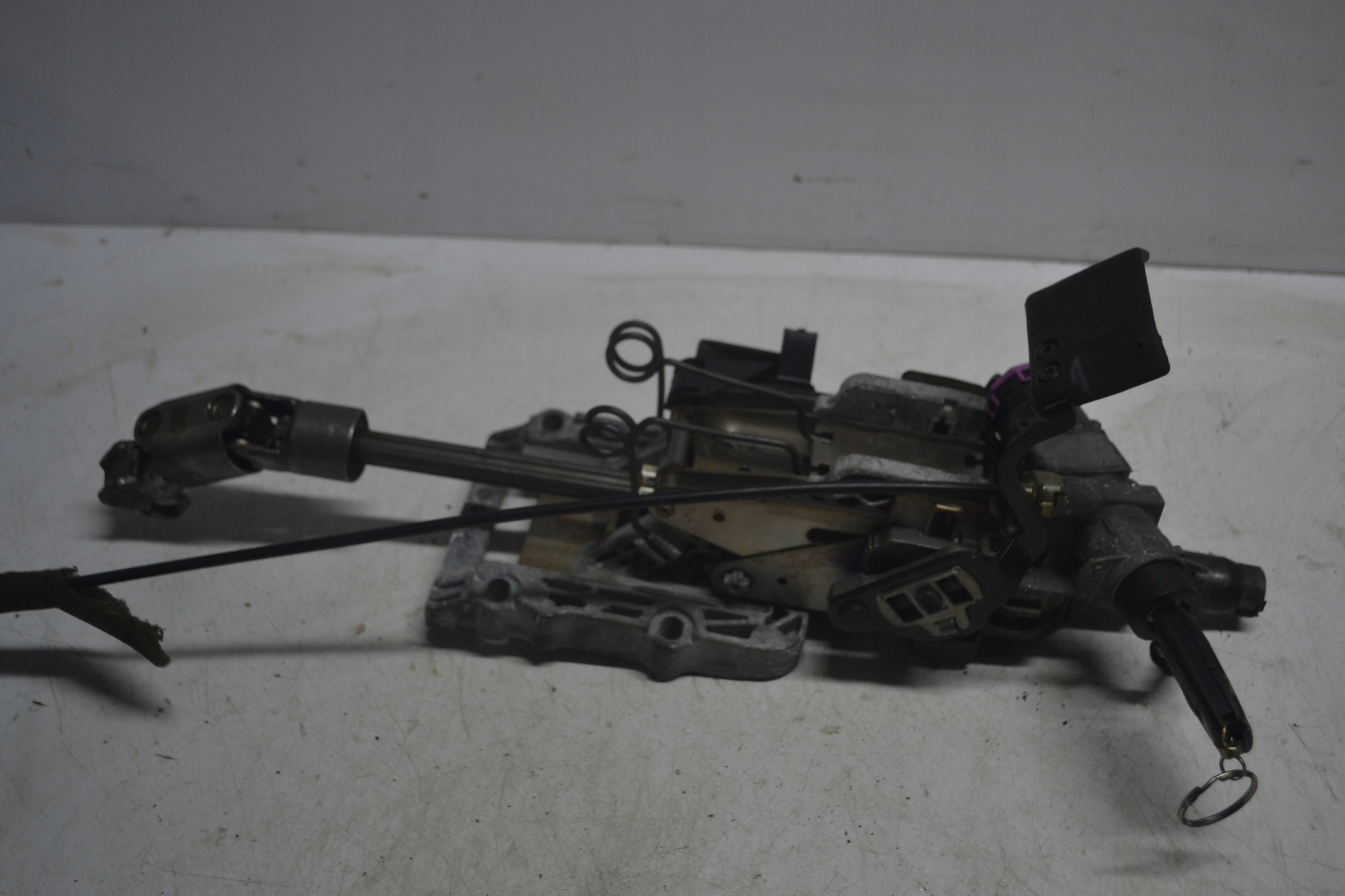 4B0419502B - Рулевая колонка зажигания AUDI A6 C5 2.5 TDI