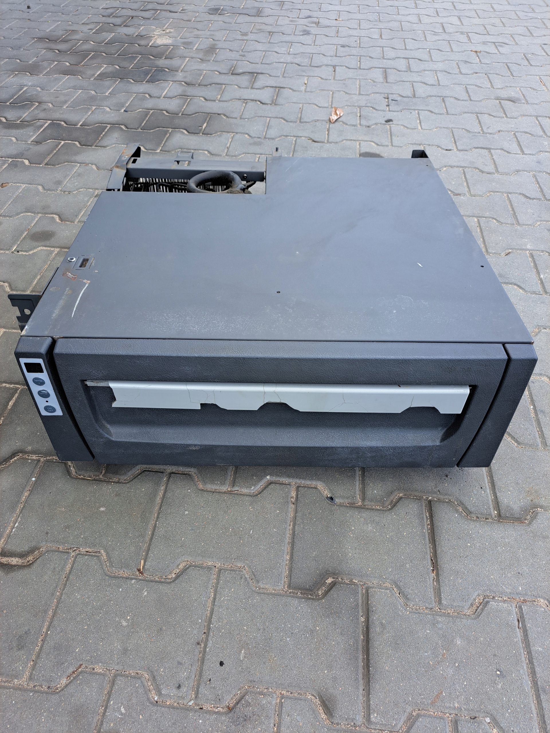 ORYGINAŁ LODÓWKA CHŁODZIARKA VOLVO FH