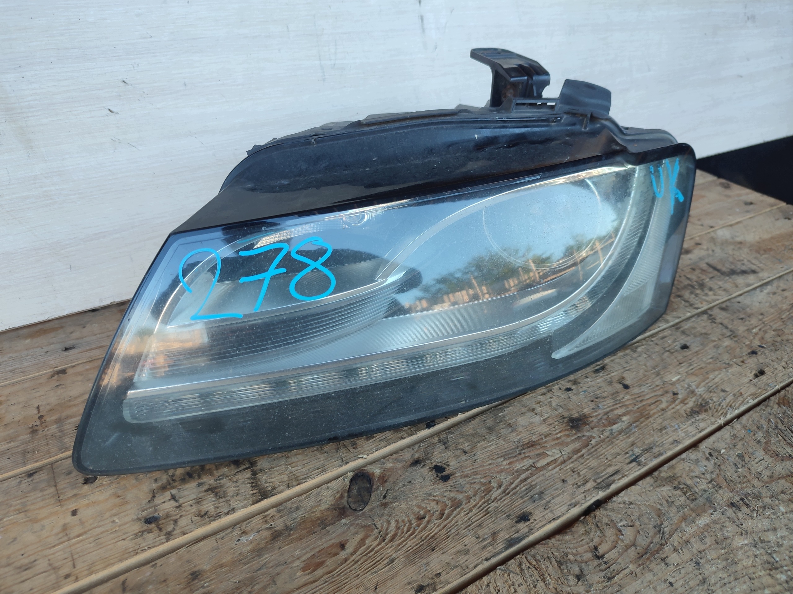 světlo REFLEKTOR levá předek XENON 8T0941003AL AUDI A5 8T
