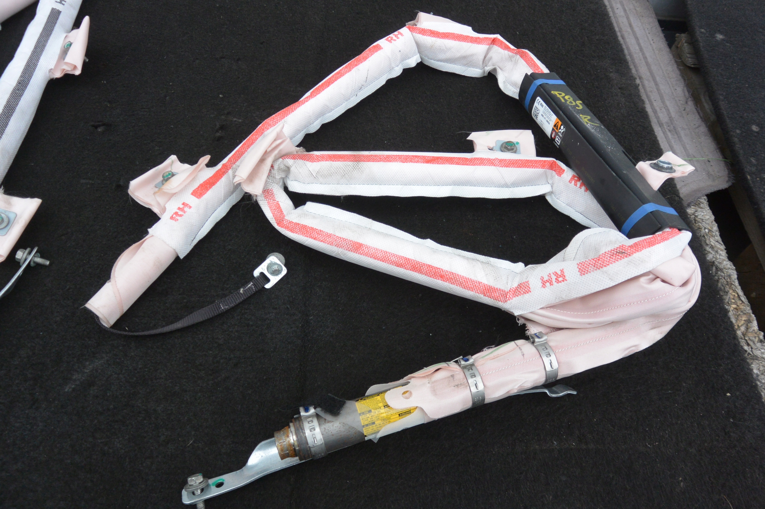 пиропатрон подушки безопасности правая левый tesla MODEL S 12-16