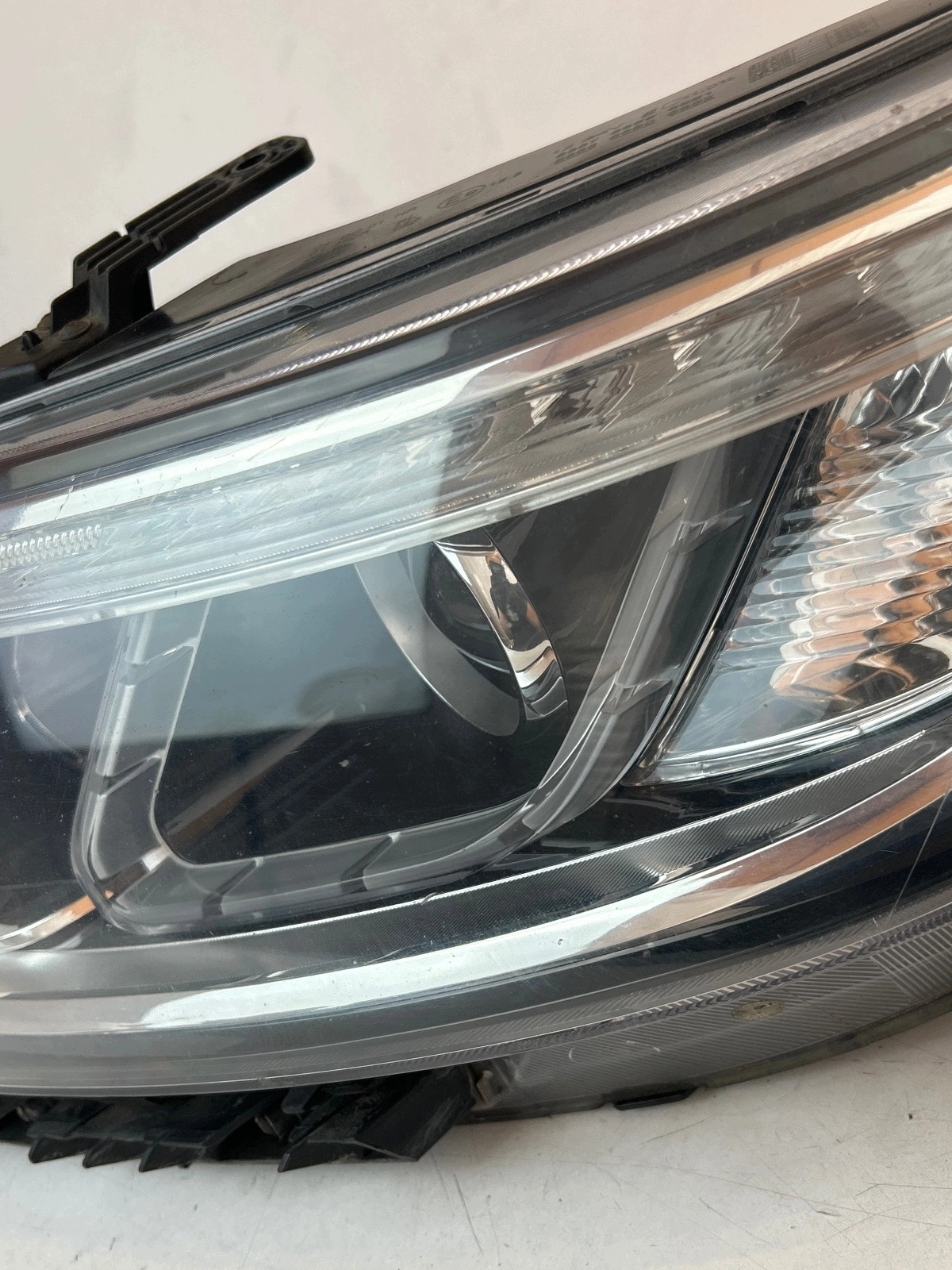 light front front left Kia Sorento II Lift led UK Anglik