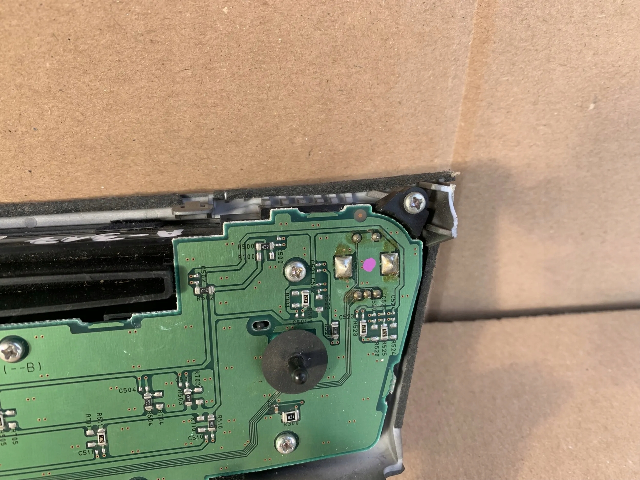 Infiniti M30 Q70 panel regulation radio switch button