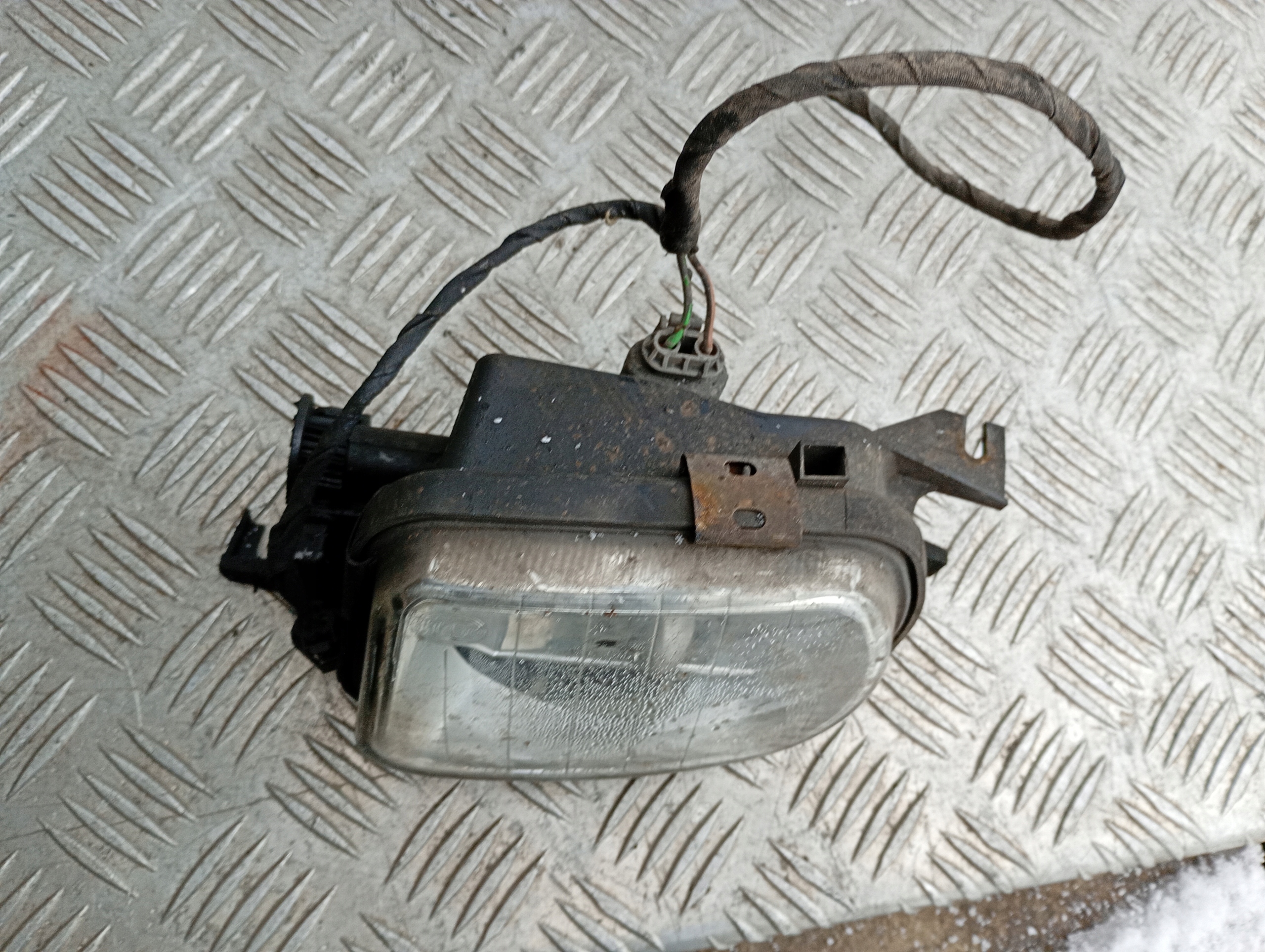 MERCEDES W203 Nebelscheinwerfer links oder rechts vorne