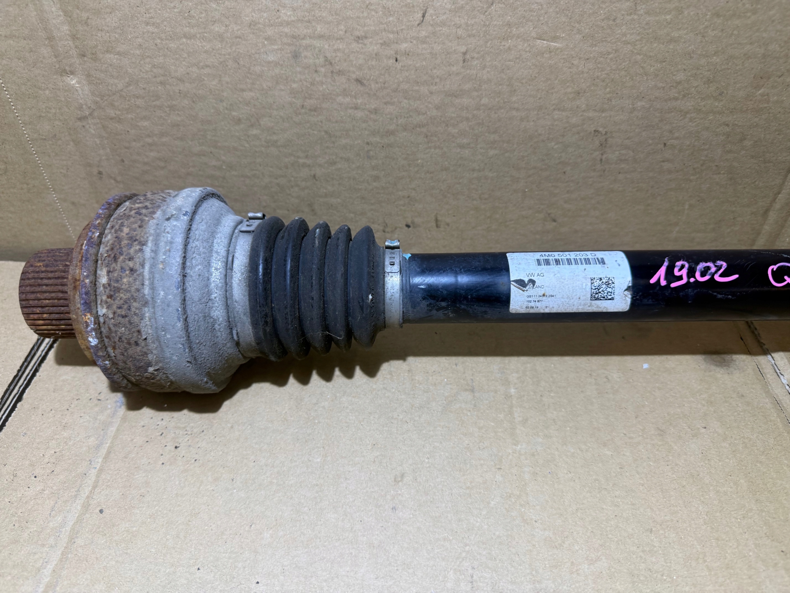 AUDI Q7 Q8 semi-axis right left rear right left rear part 4M0501203D