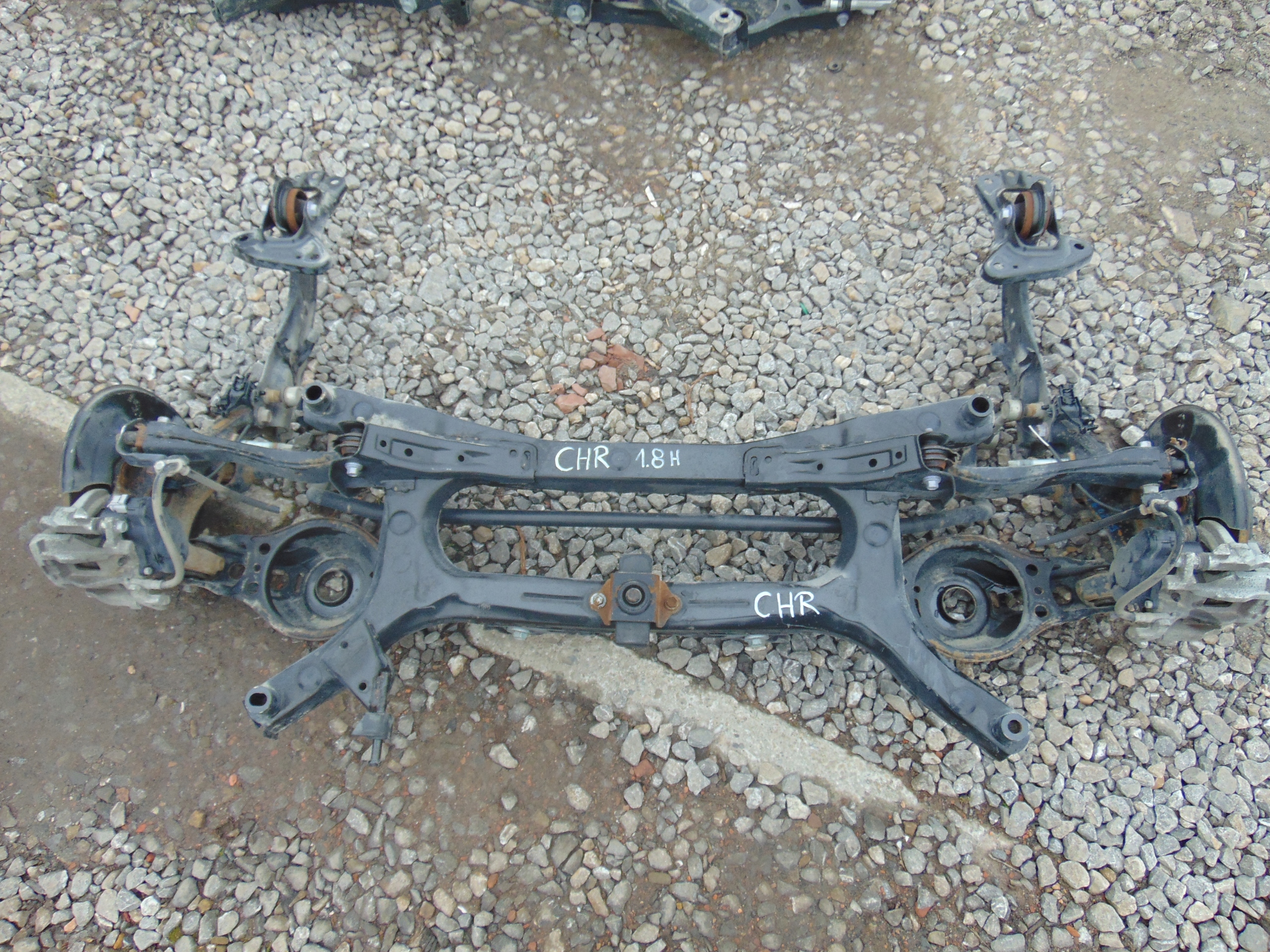 ACHSTRÄGER HECK HINTEN TOYOTA CHR