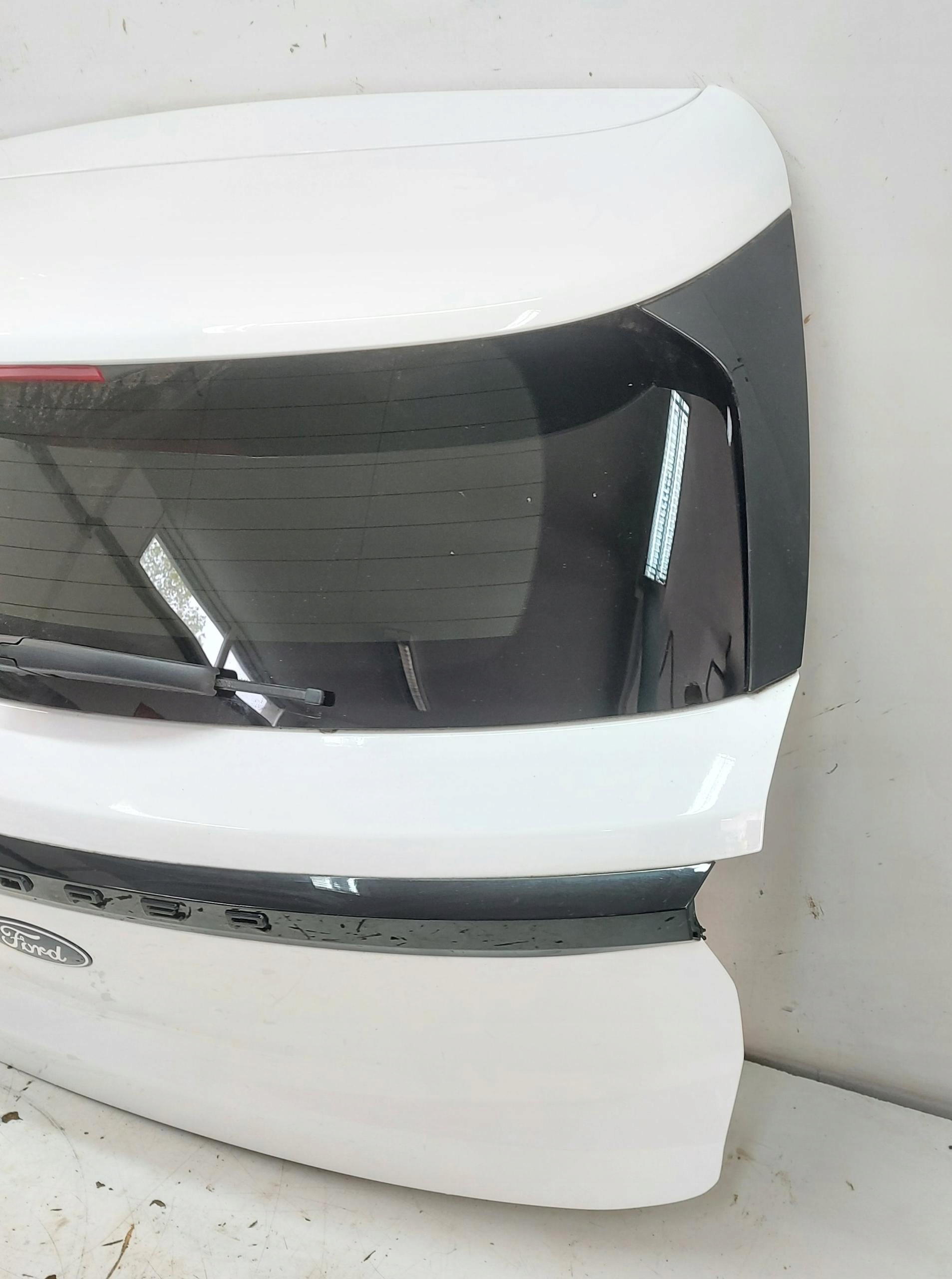 Ford Explorer VII R2KB trunk door boot 7VTAWWA