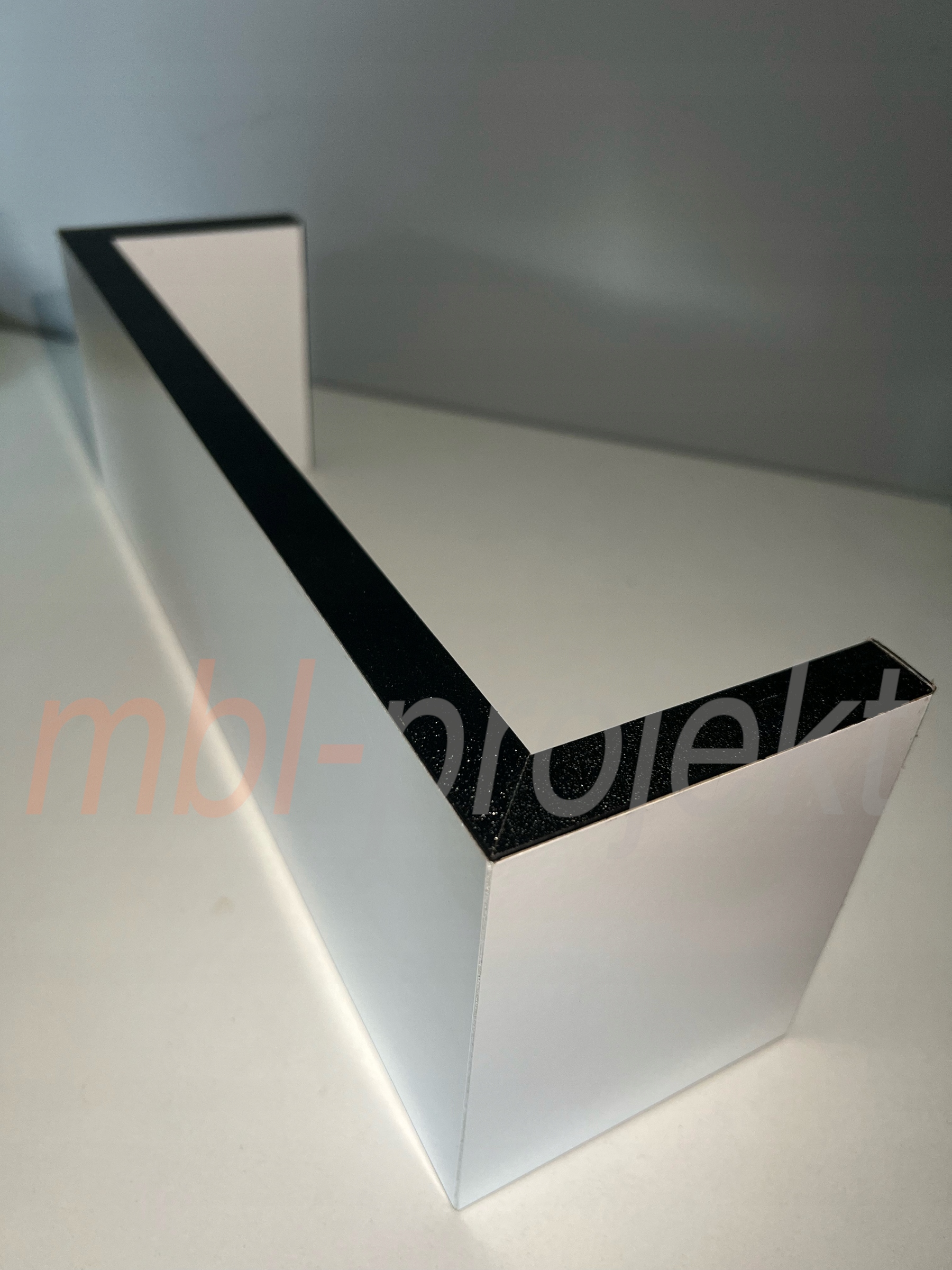 PÓŁKA WISZĄCA ŚCIENNA KOMPLET 3 SZTUK BIAŁY Szerokość mebla 50 cm