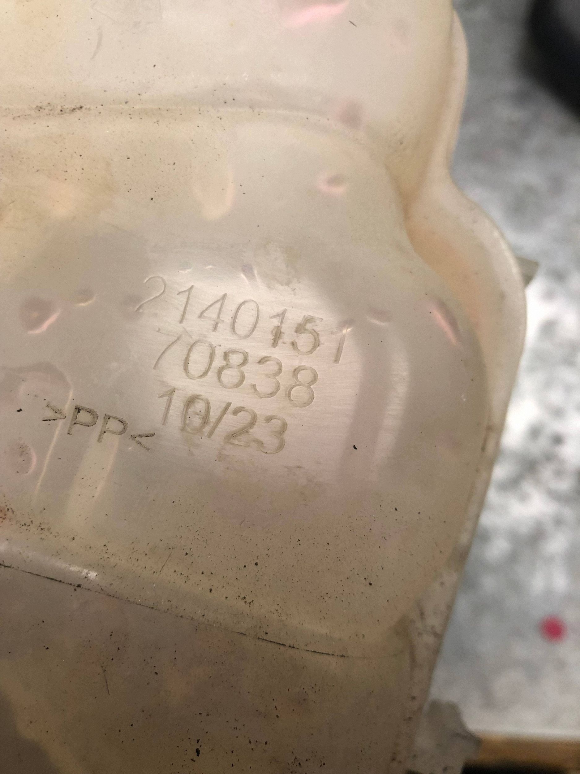 réservoir eau OPEL ASTRA J 2140151