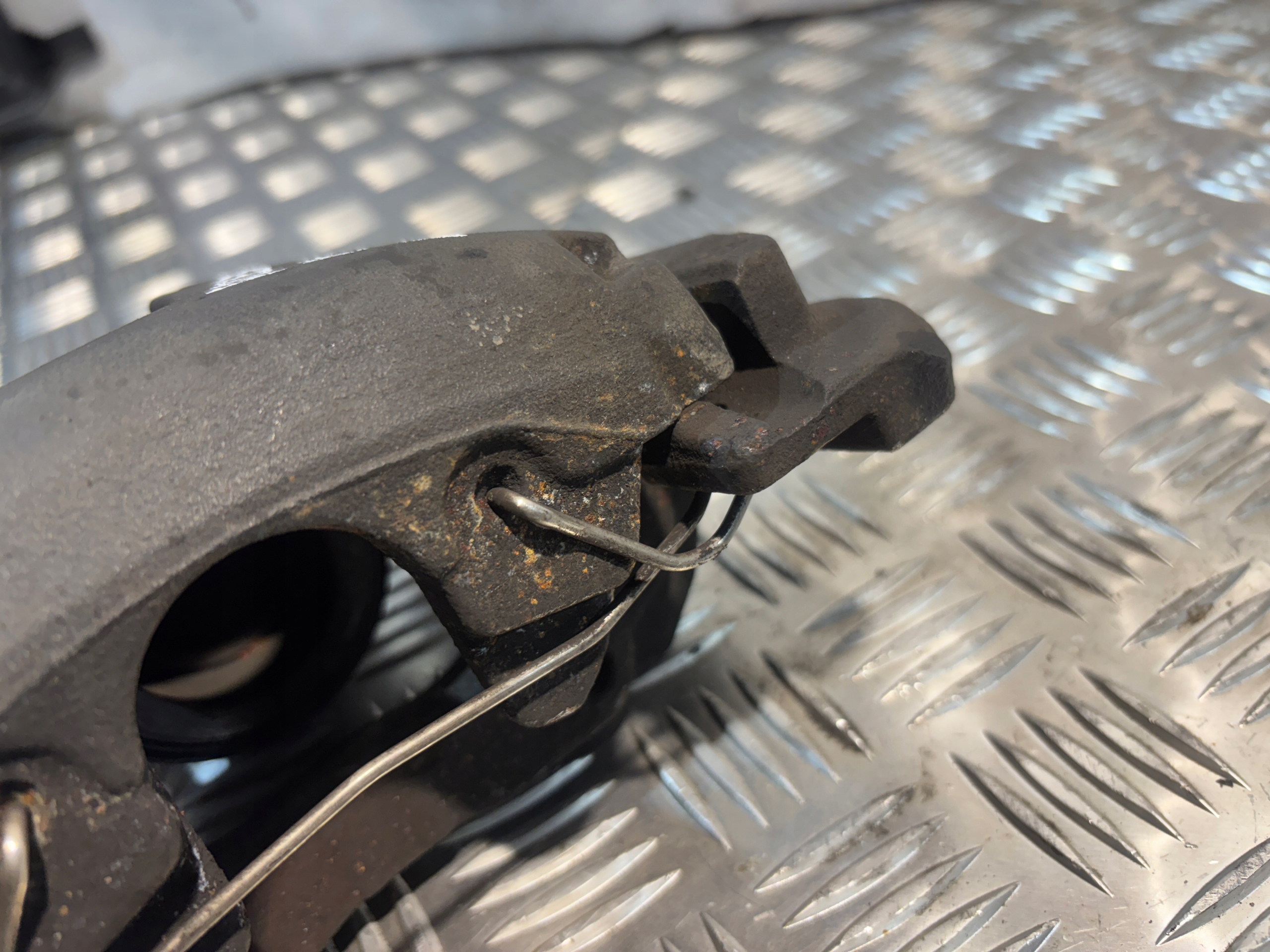 caliper brake right front Ford Focus MK3 III 3 lift 1,5TDCI