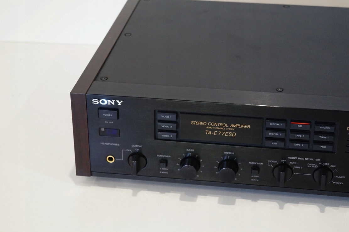 Przedwzmacniacz Sony Ta-E77Esd Liczba kanałów 2