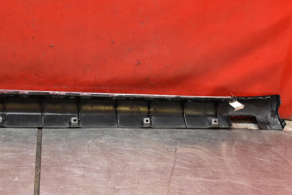 cap threshold left black 6005874-00-G TESLA MODEL S LIFT 16-21