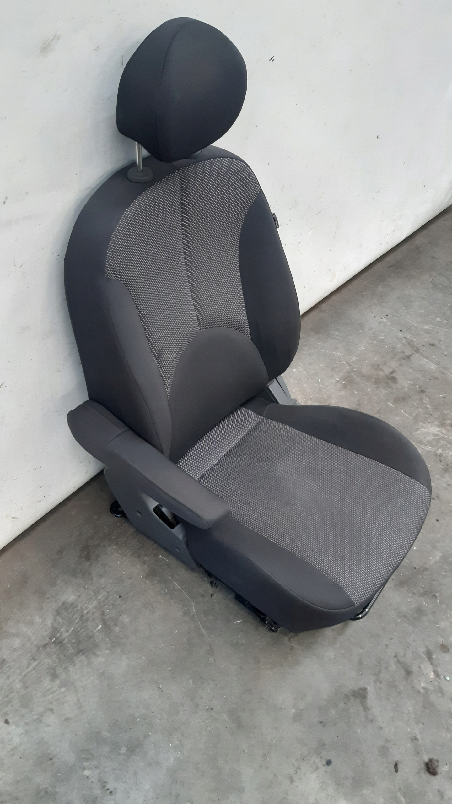 sedačka levý Kia Rio