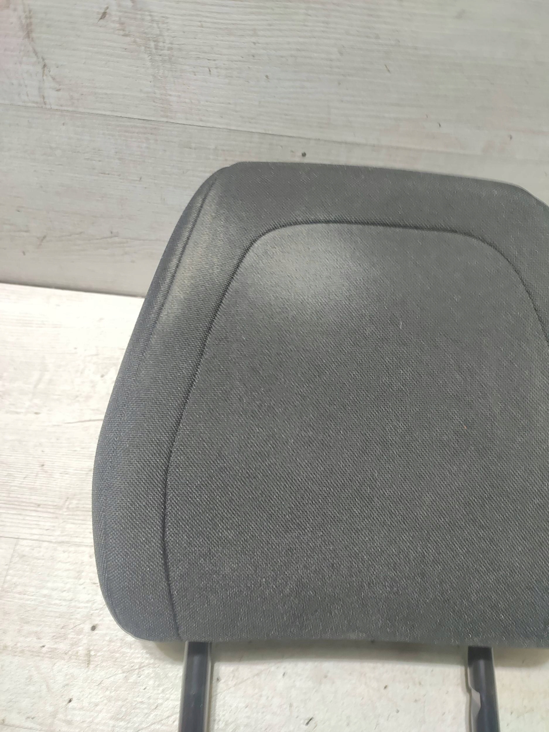 Peugeot 2008 II 2020 front side left rest seat of the front