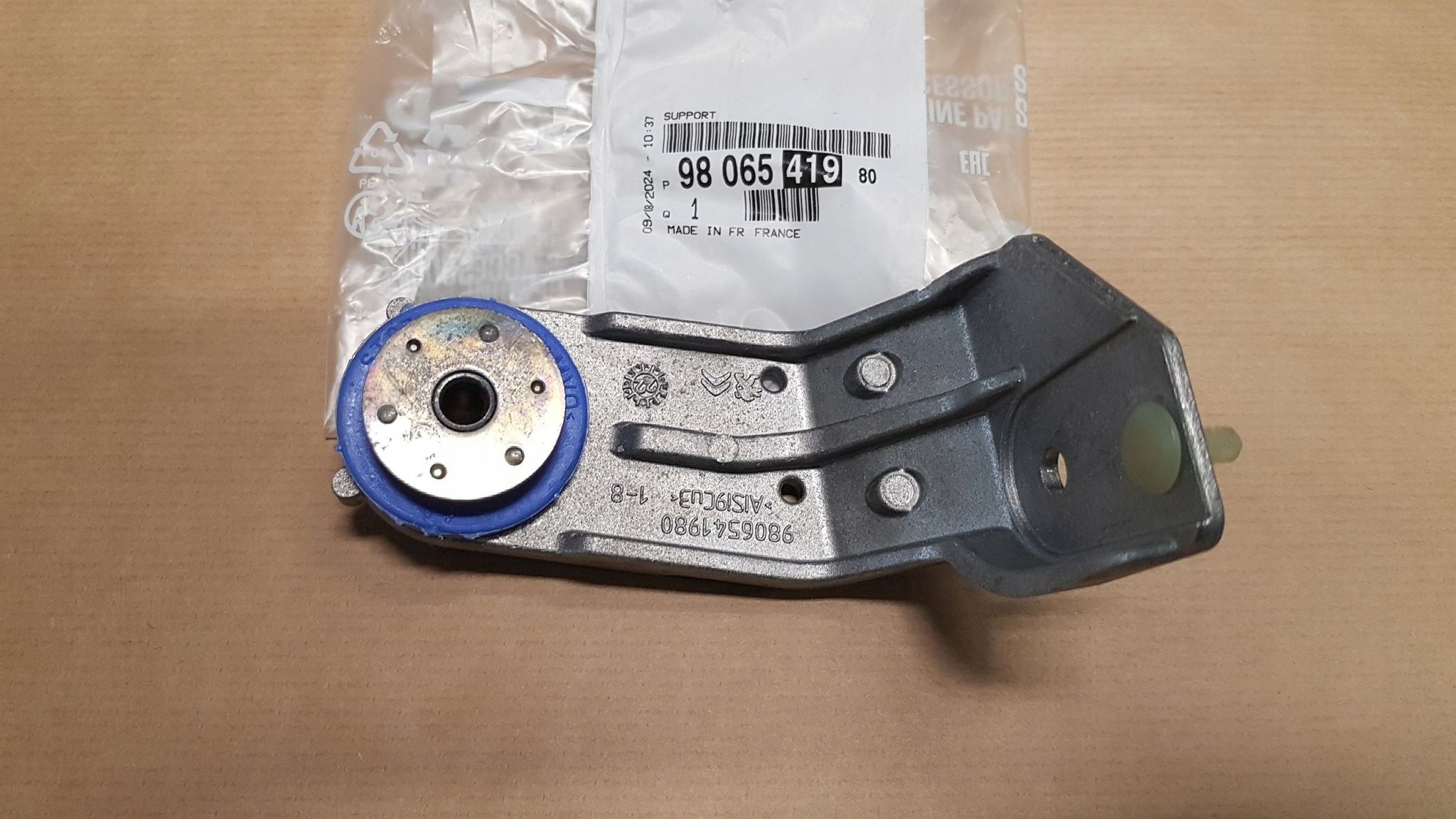 Upevnění Chladiče C Jumpy IV 9806541980