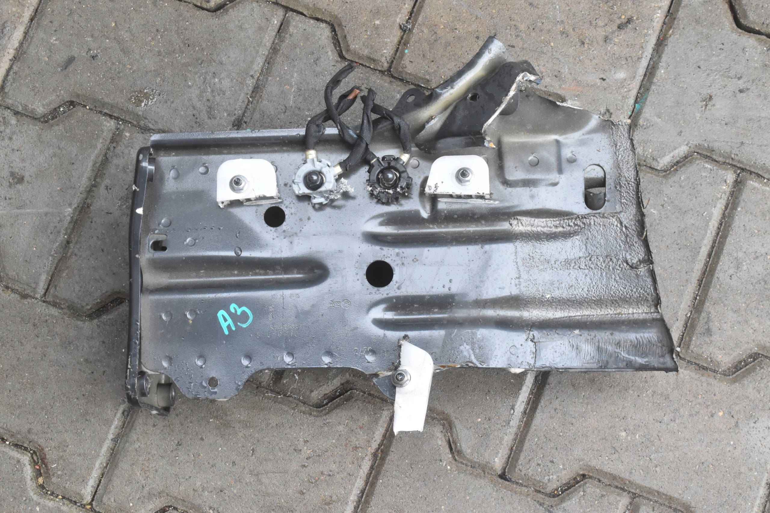 ЛОНЖЕРОН ЛІВИЙ PRZODq0803105 AUDI A3y 2020-