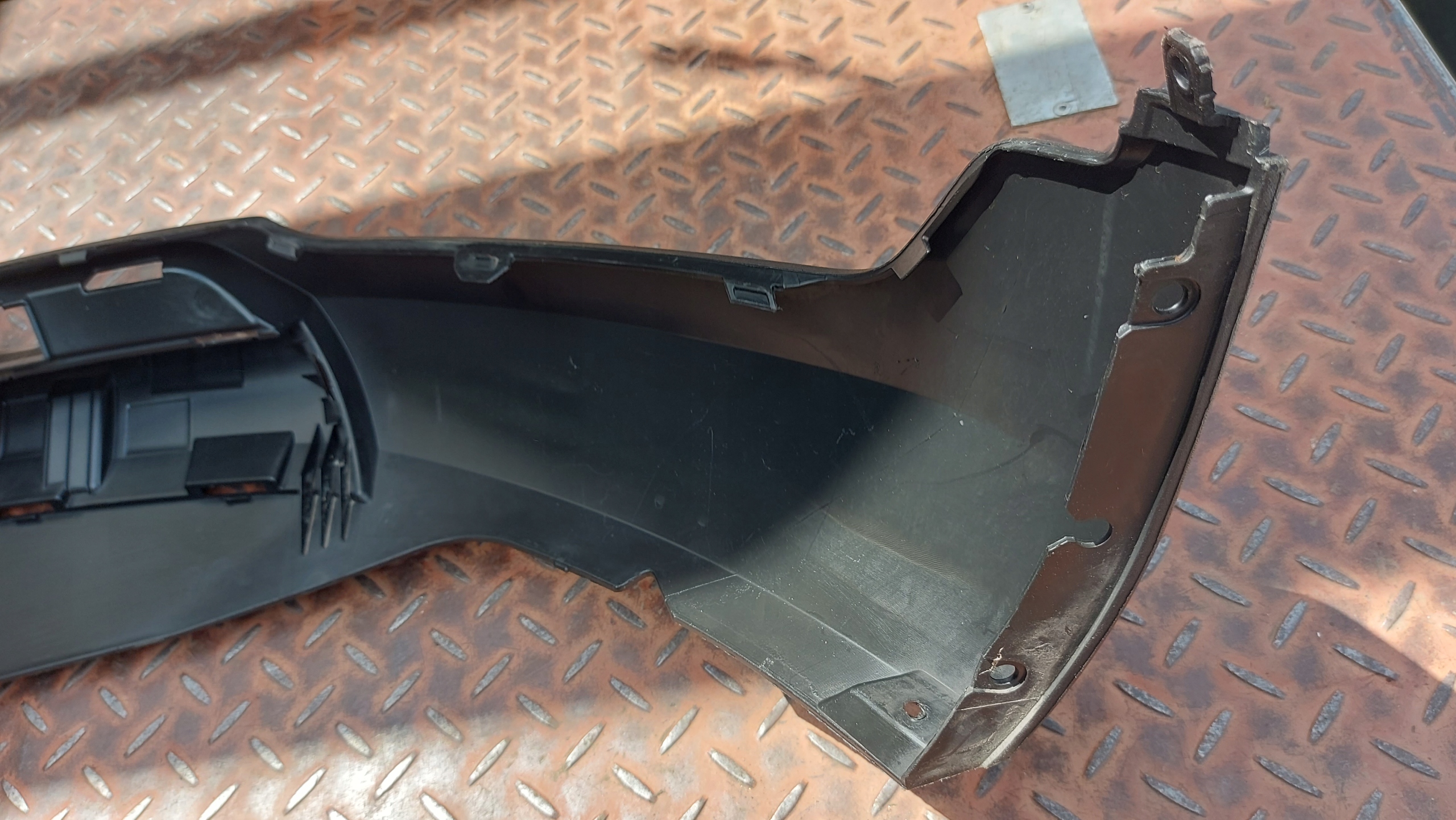 accessories spoiler of a bumper front front VOLVO XC40 17